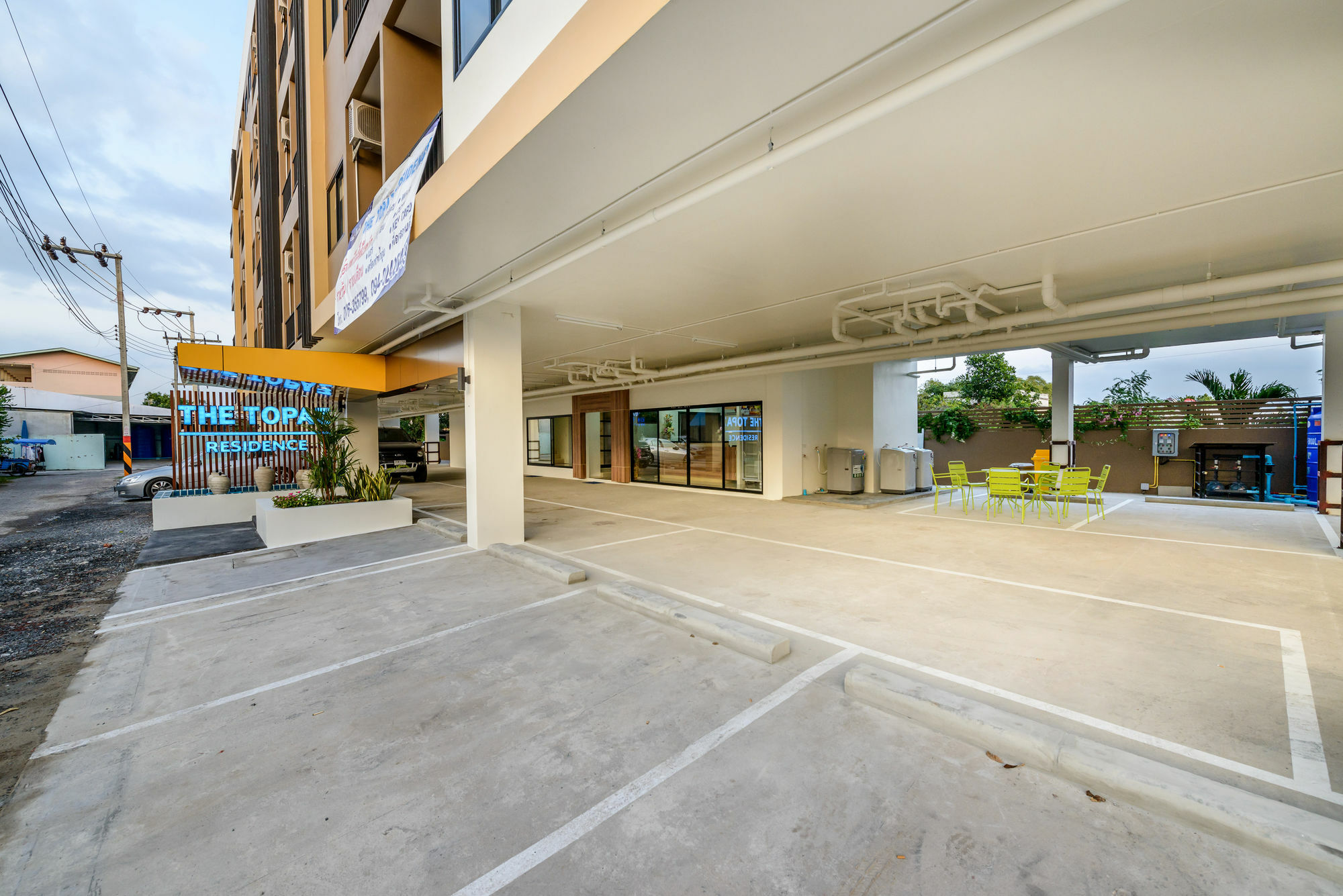 Aparthotel The Topaz Town Phuket