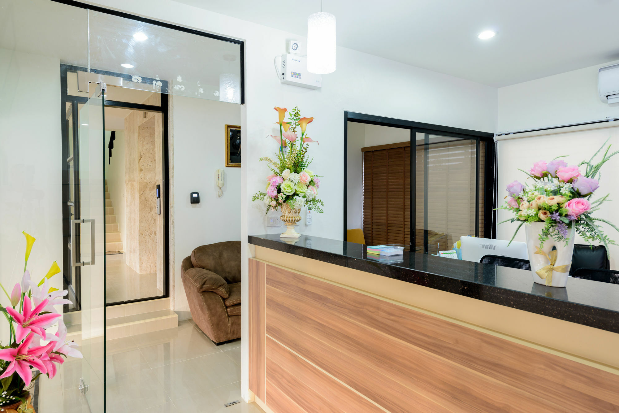 The Topaz Town Aparthotel