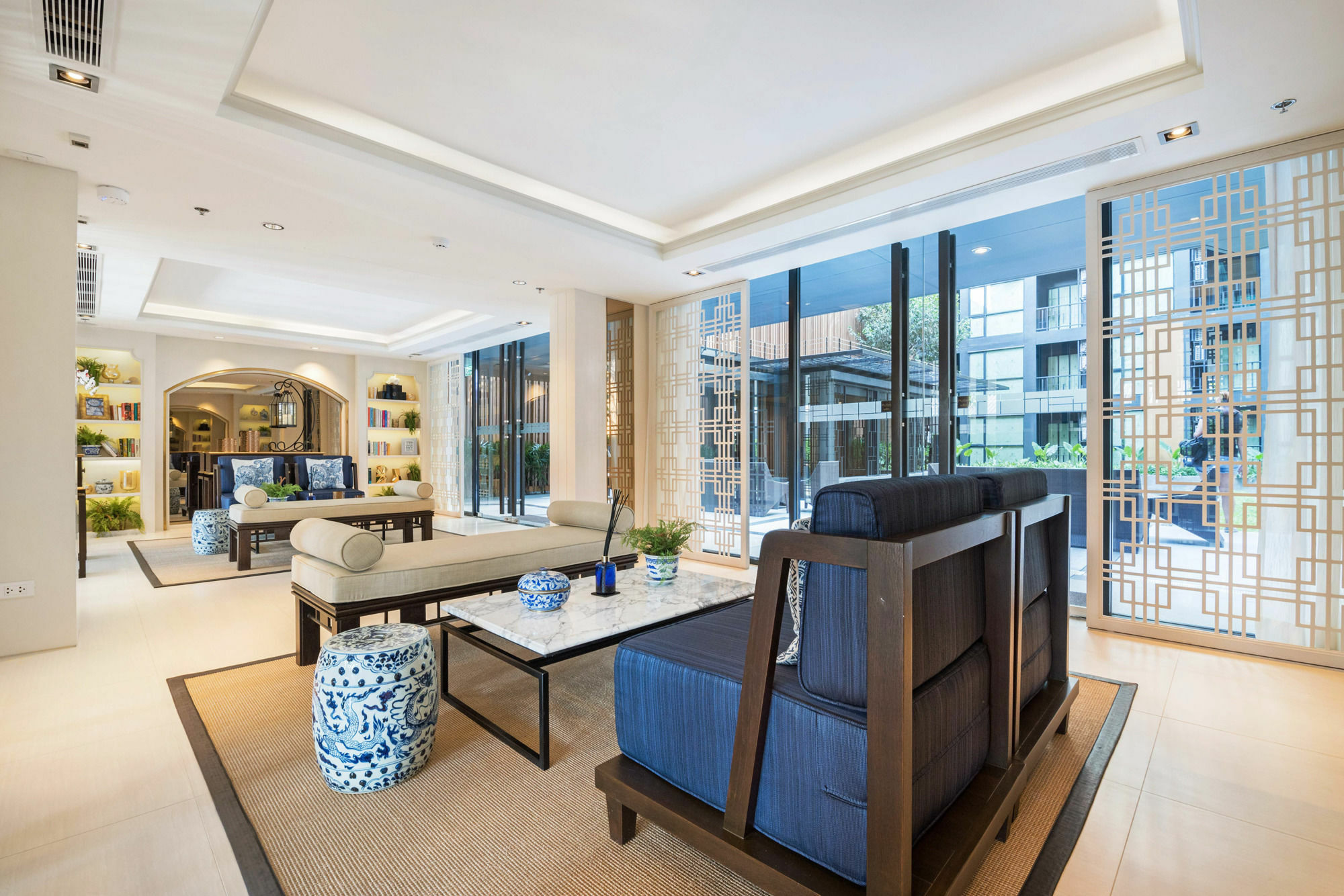Favstay - The Base Height Phuket Pangsapuri