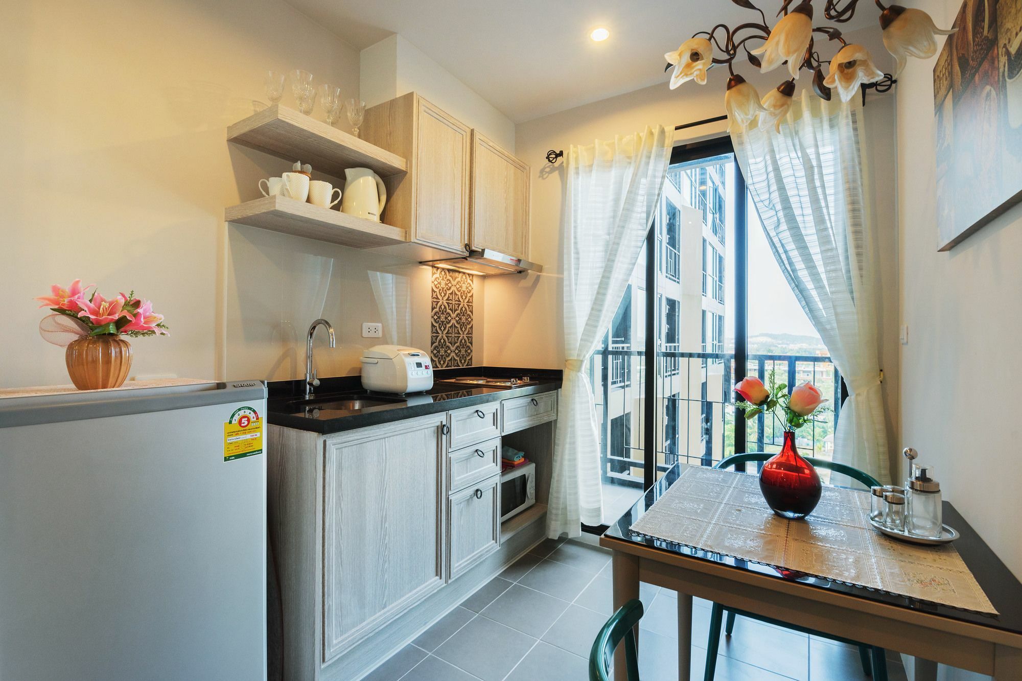 Favstay - The Base Height Phuket Pangsapuri *