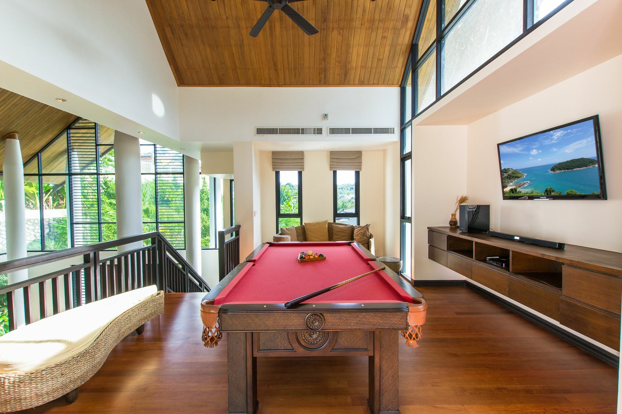 Lily Pool Villa *