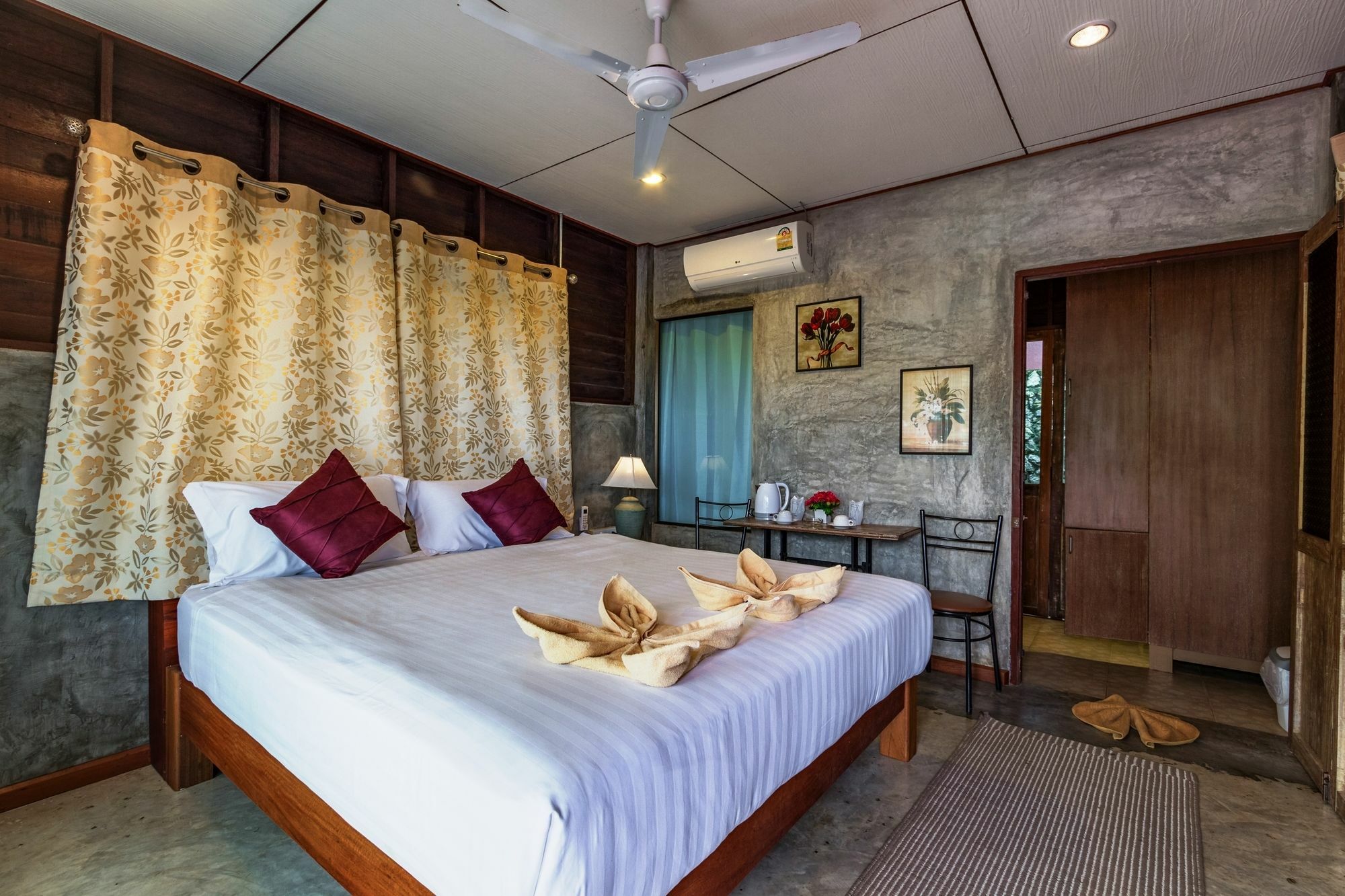 Kanya Cozy Resort Strand Kata
