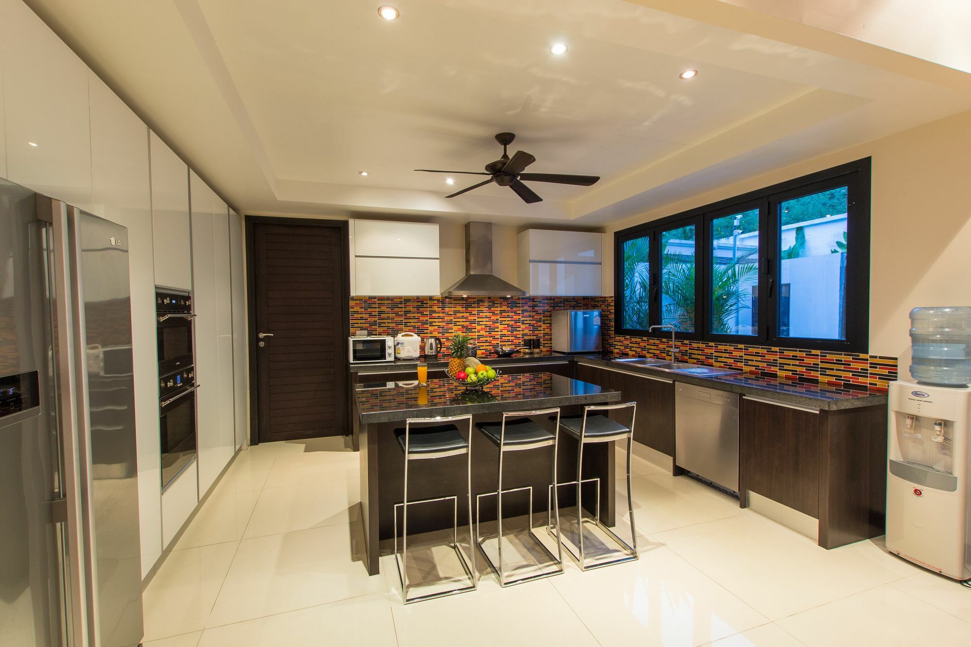 Lily Pool Villa *