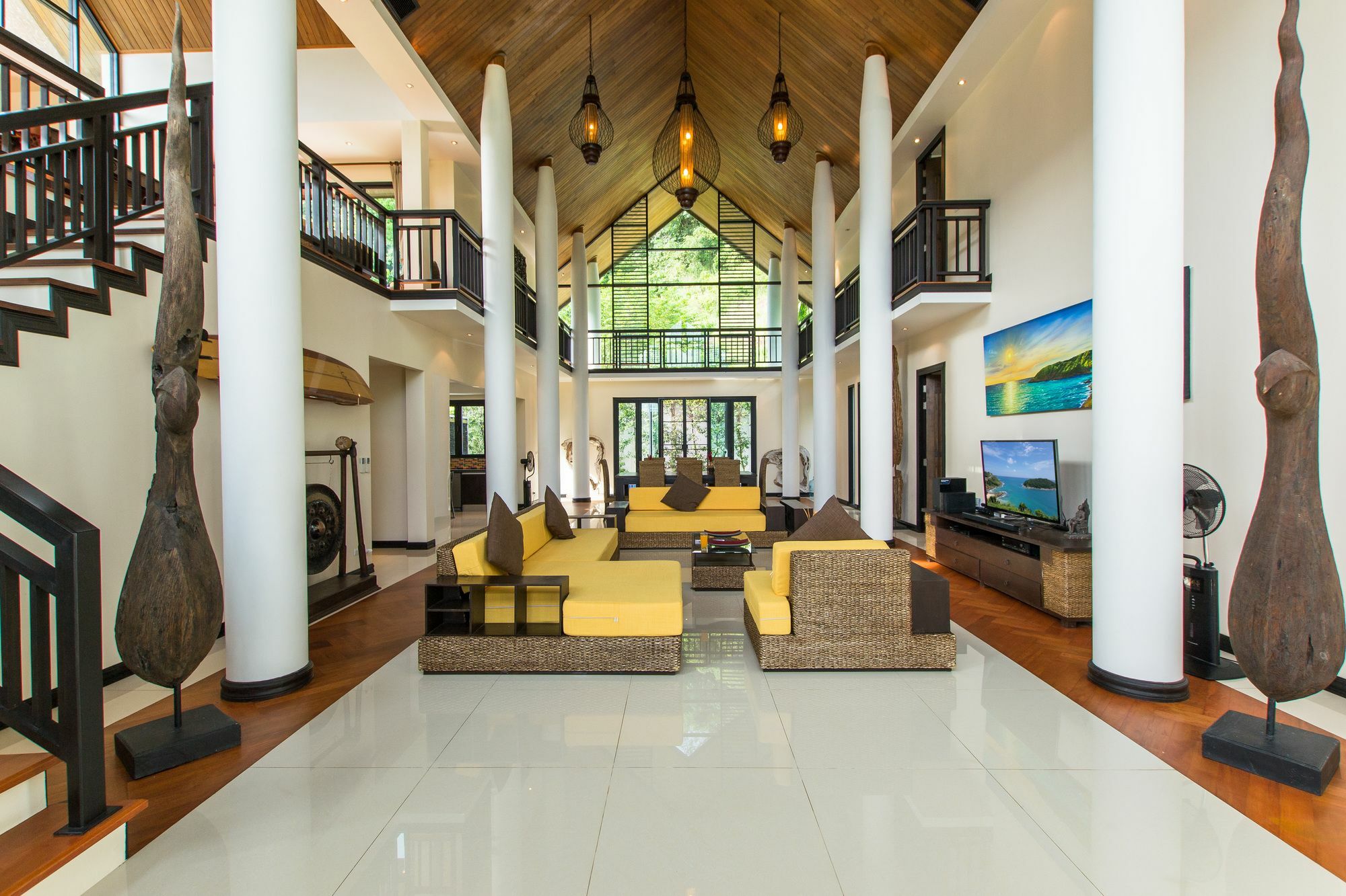Villa Lily Pool