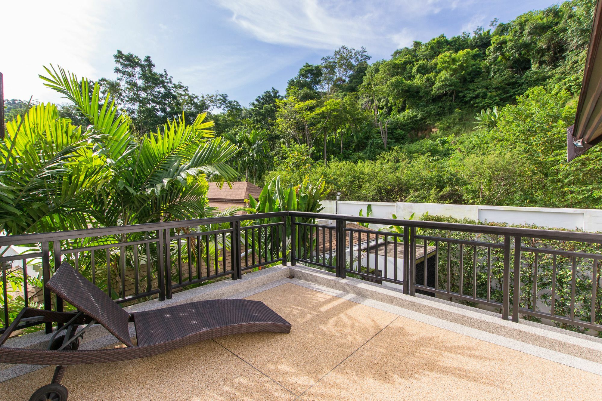 Lily Pool Villa *