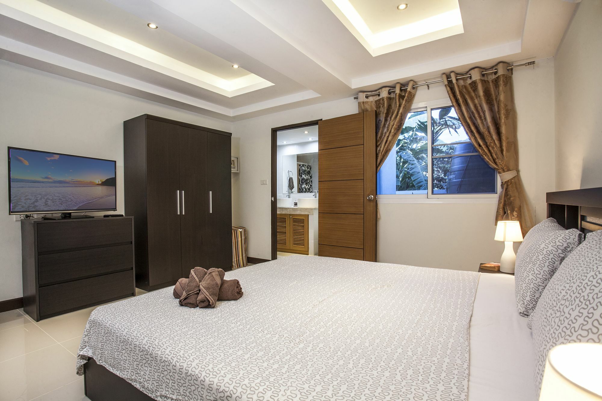 Phawta 2 Bedrooms In Villa Kamala Beach
