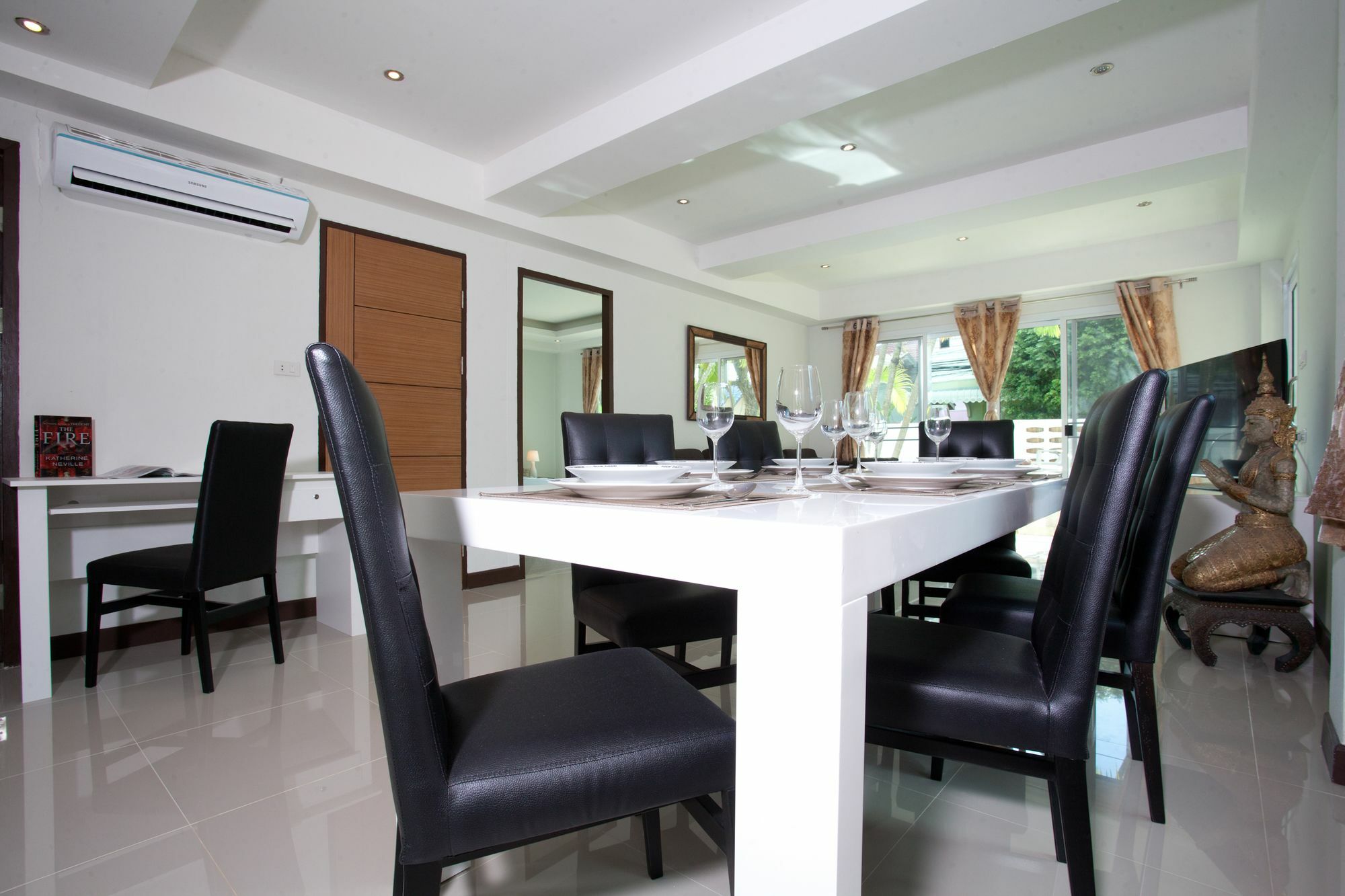 Villa Phawta 2 Bedrooms In *