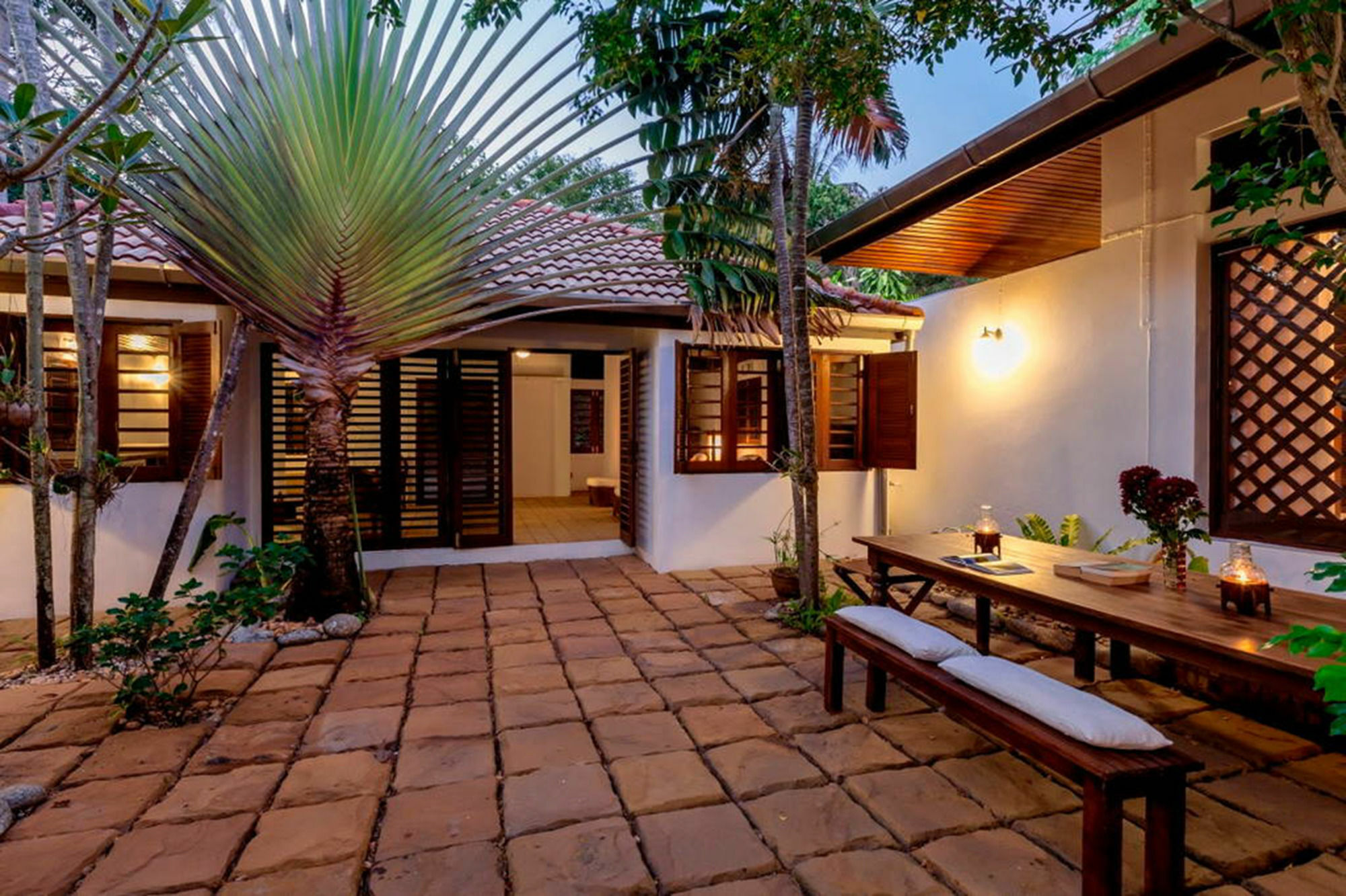 Baan Khunying – Secluded Phuket Beachfront