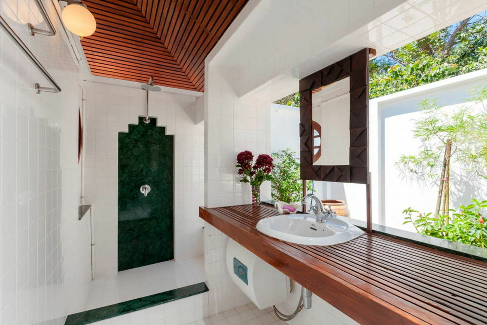 Baan Khunying - Secluded Phuket Beachfront Villa Rawai