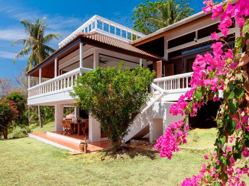 Villa Baan Khunying – Secluded Phuket Beachfront
