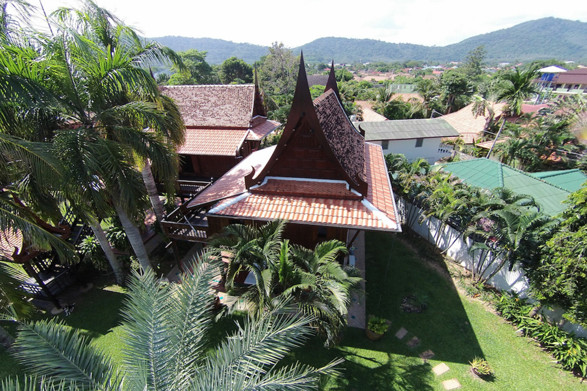 Apartment Baan Tukae By Holiplanet