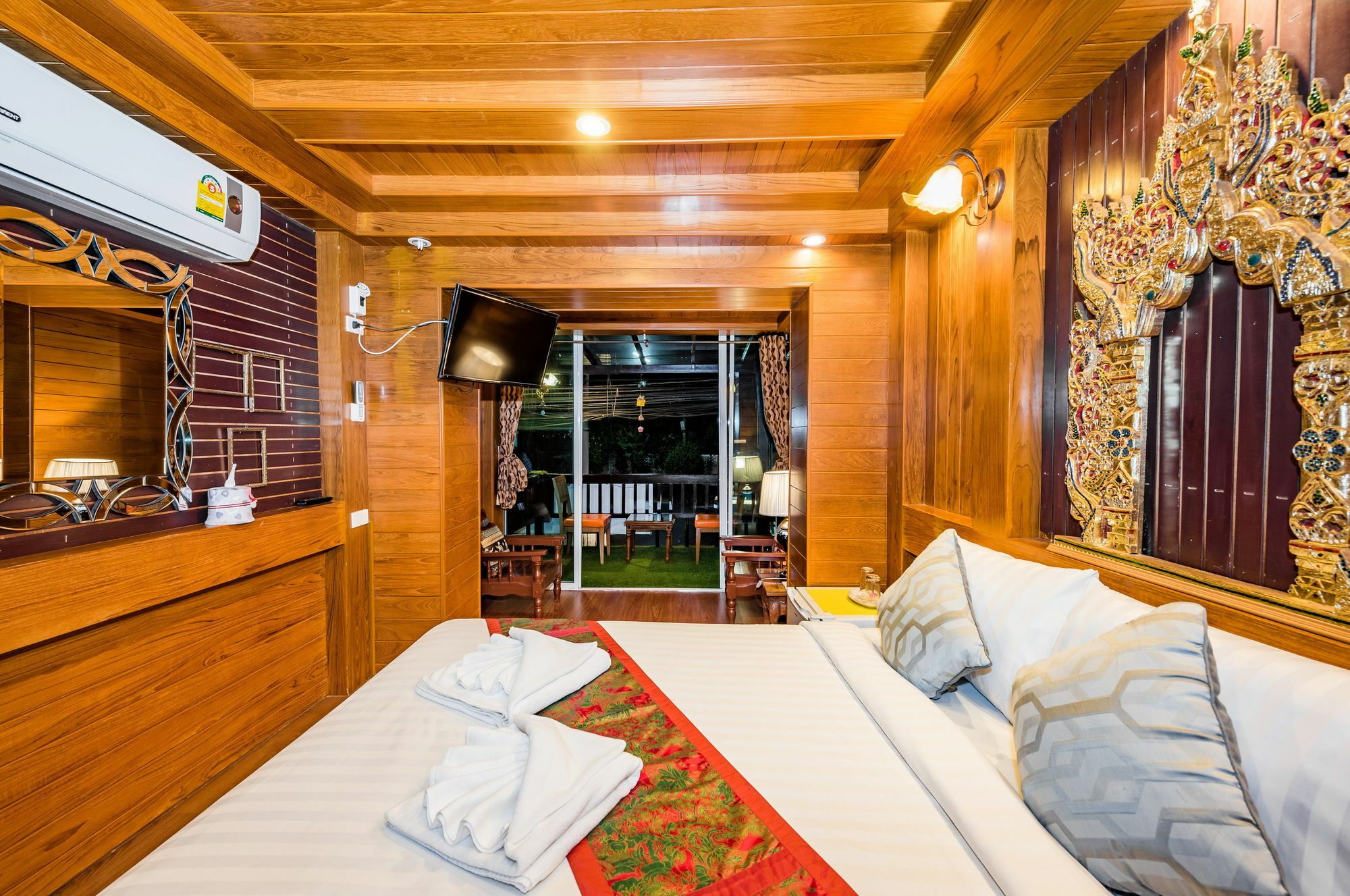 Vakantiehuis Baan Ratchapruek Phuket