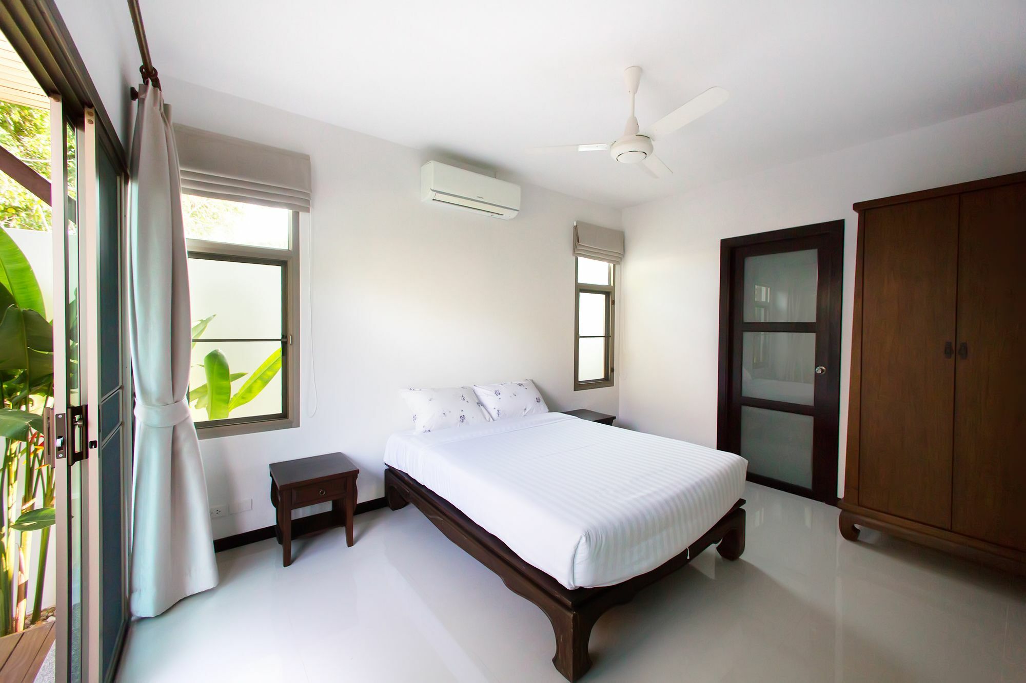 Villa Heni | Private Pool 3br | Naiharn
