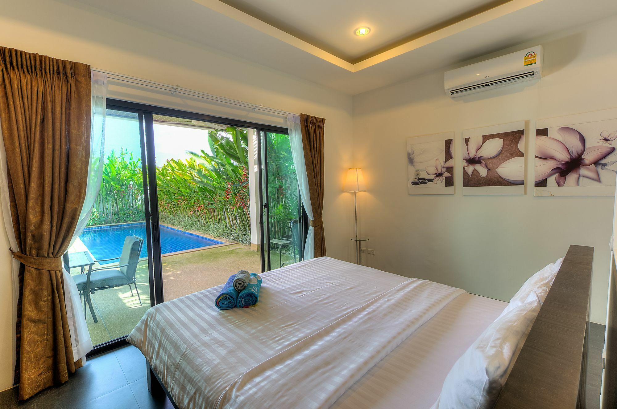 Elegant 2br Pool By Intira Hotel 3*