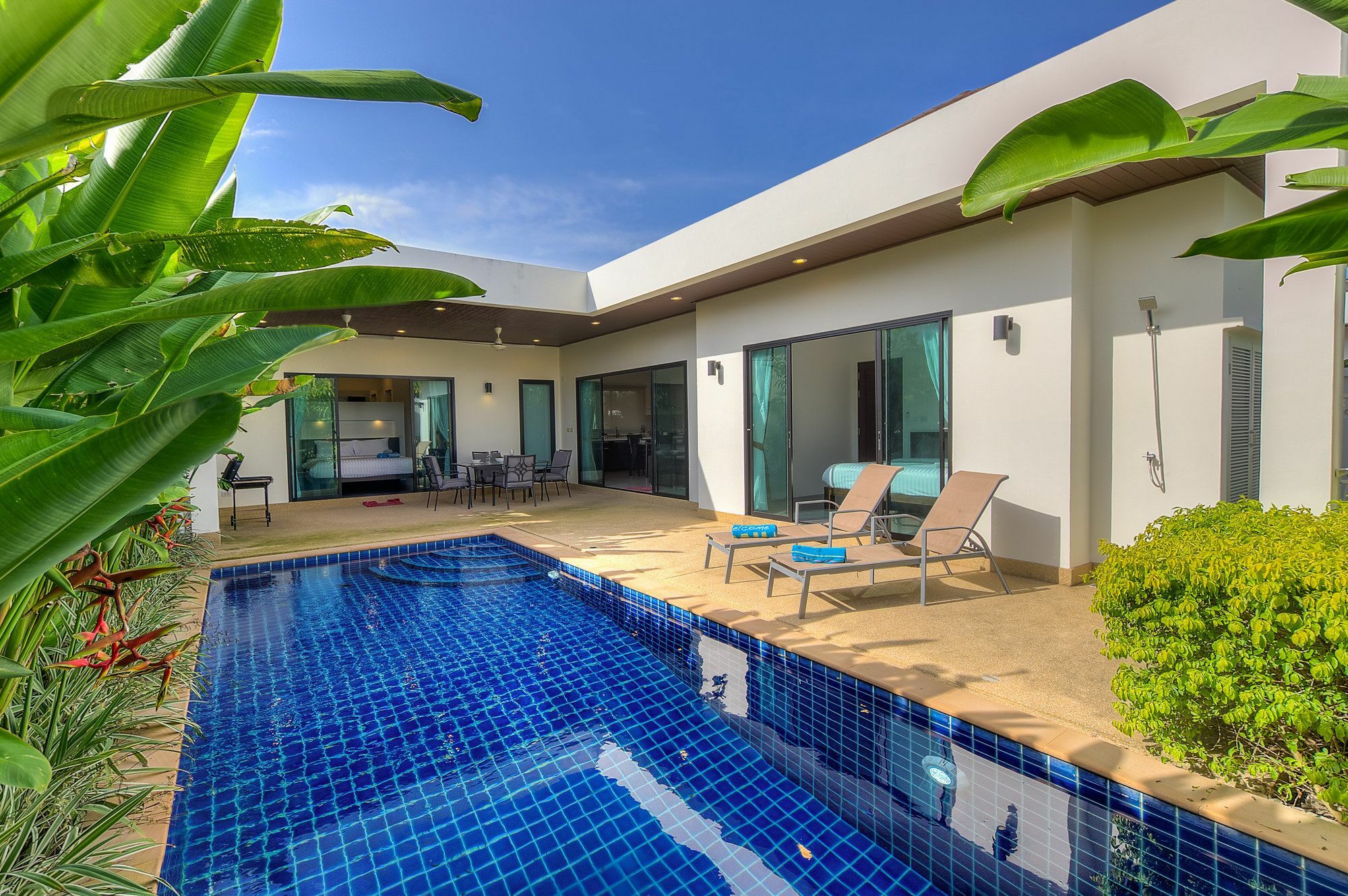 Elegant 2br Pool By Intira