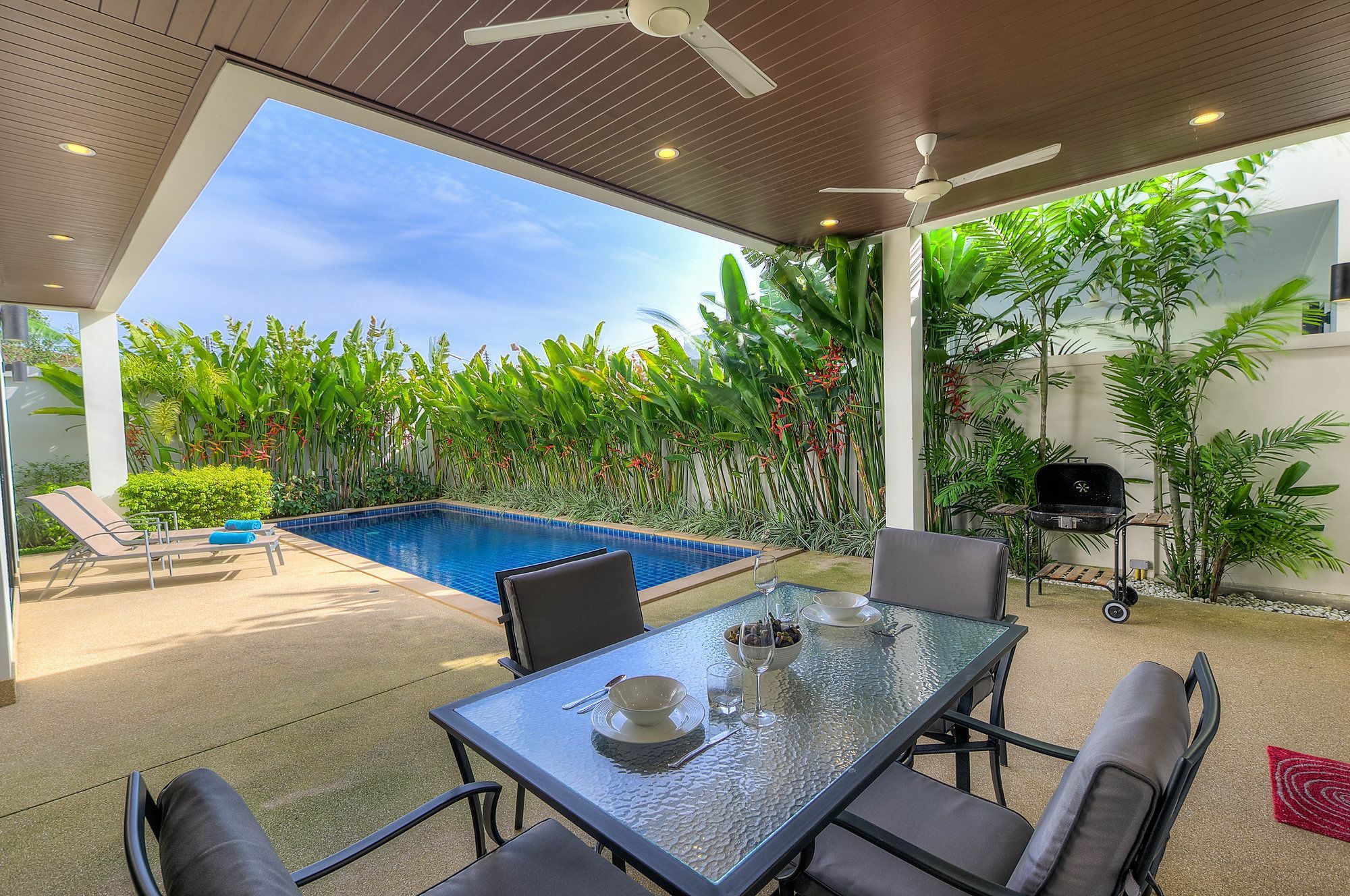 Elegant 2br Pool By Intira
