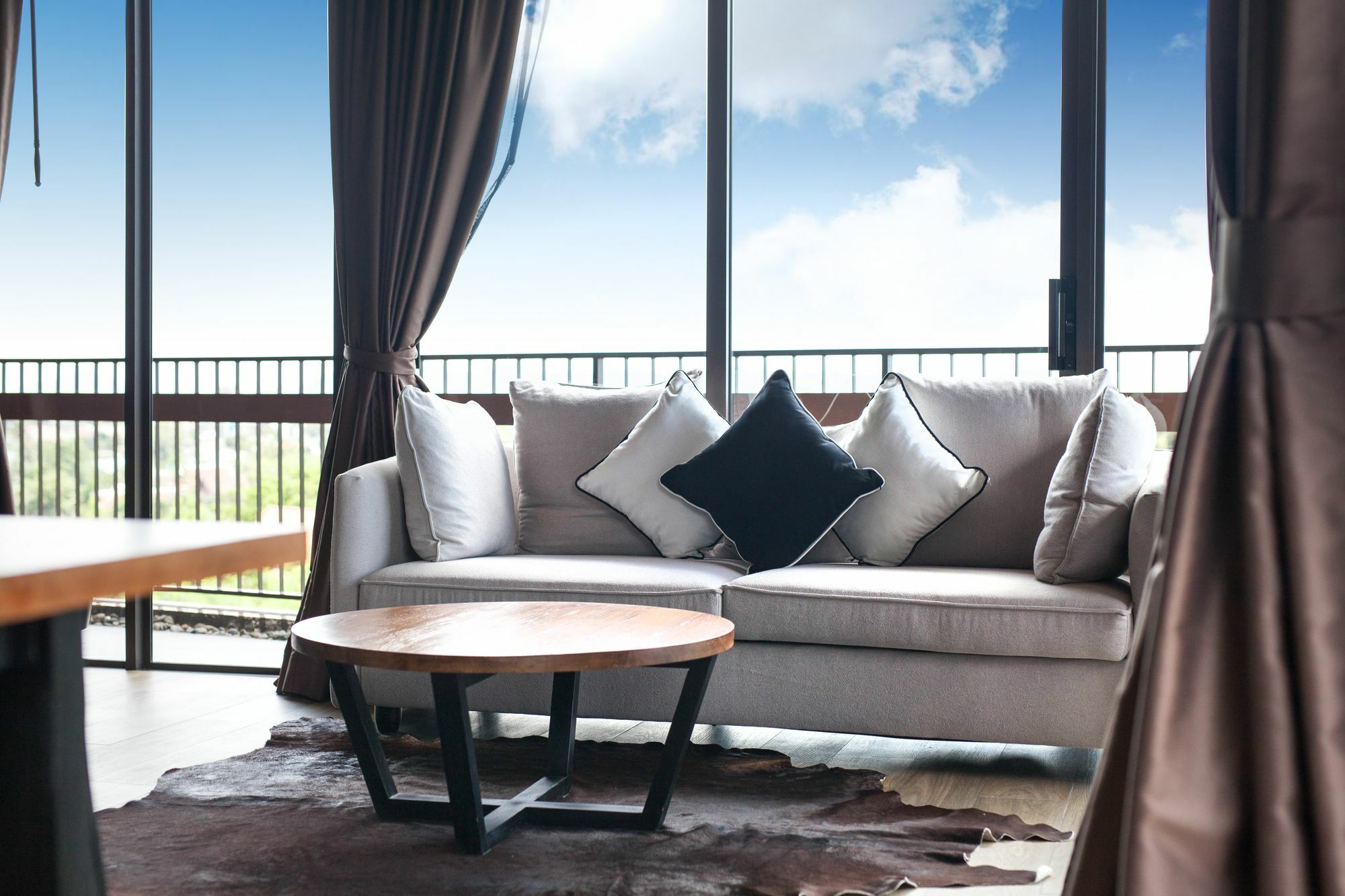 Saturdays By Rents In Phuket Hotel