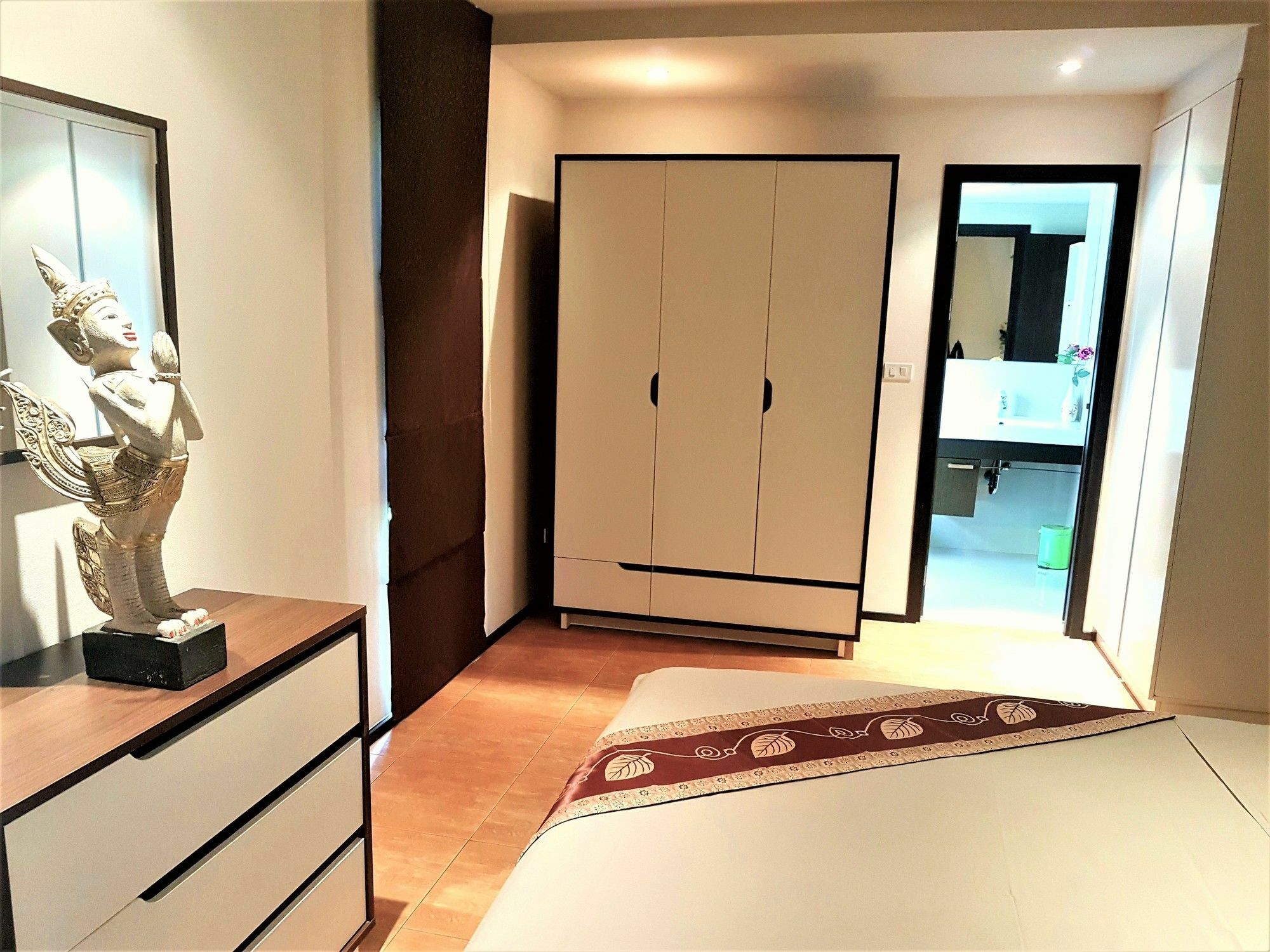 Apartment The Title 1 By Phr *