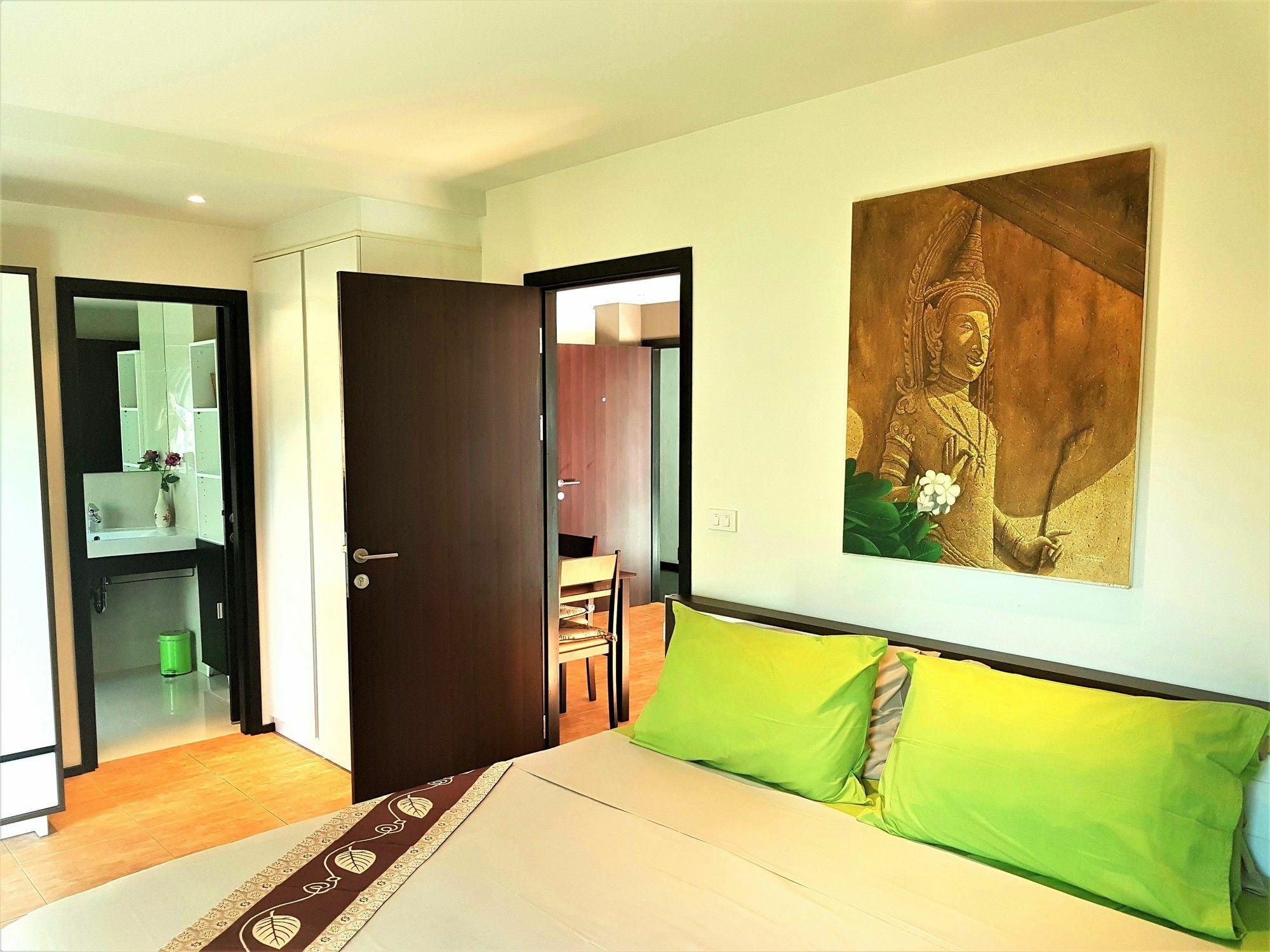 Apartment The Title 1 By Phr *