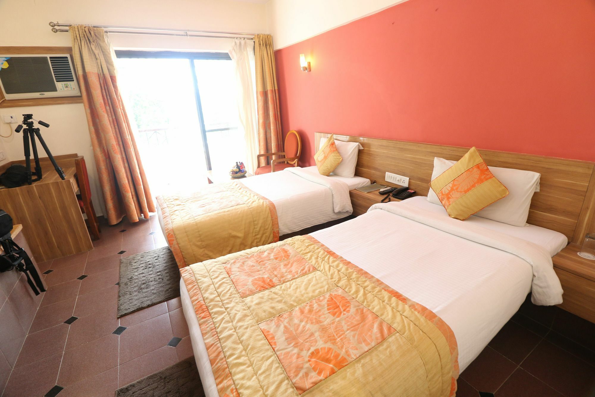Exhicon New Life Classic Hotel 3*