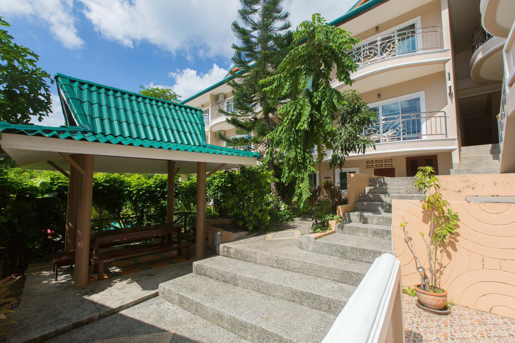 Apartment Rai Yen Sha Patong