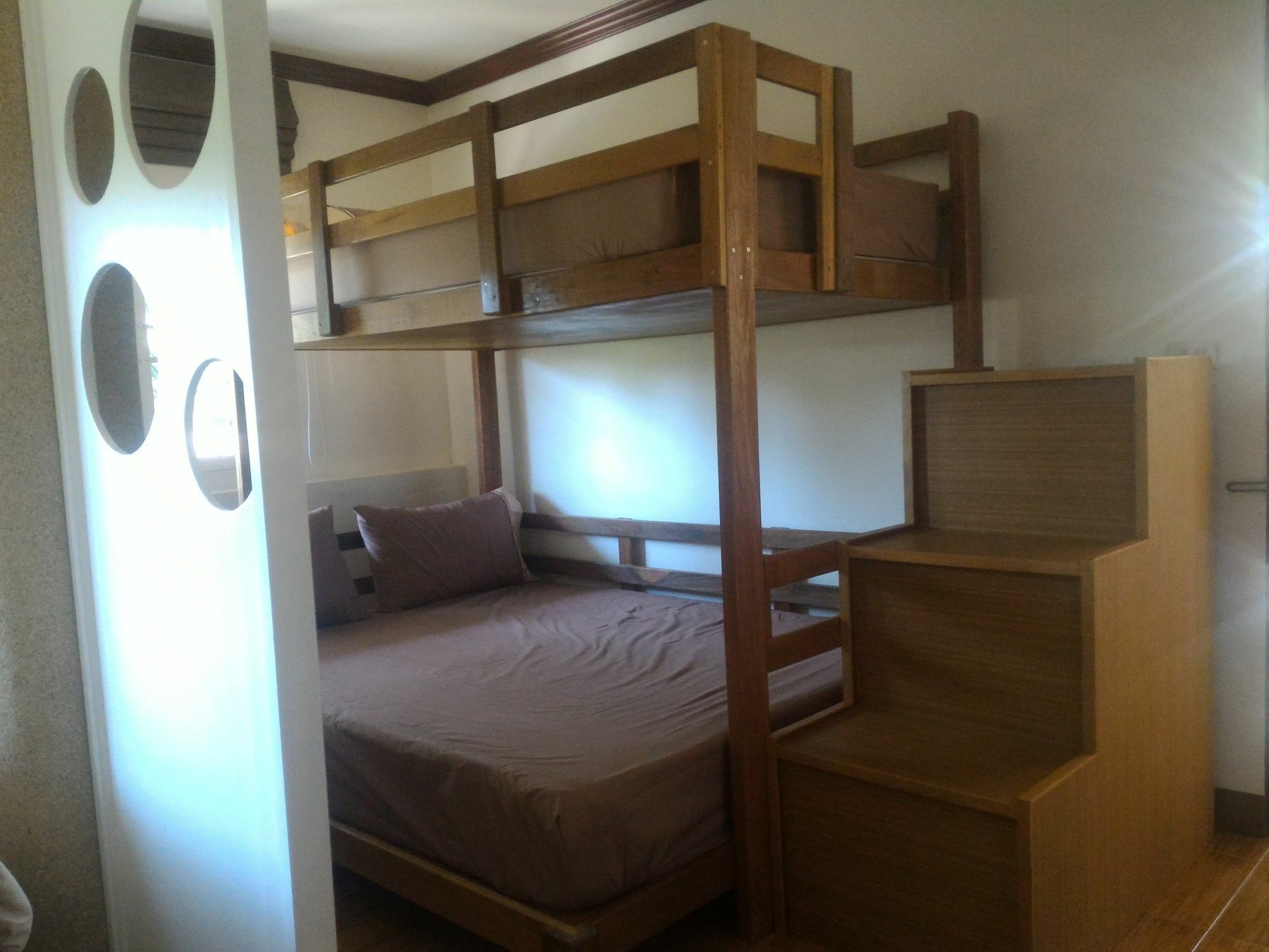Rai Rom Yen Sha Apartment Patong