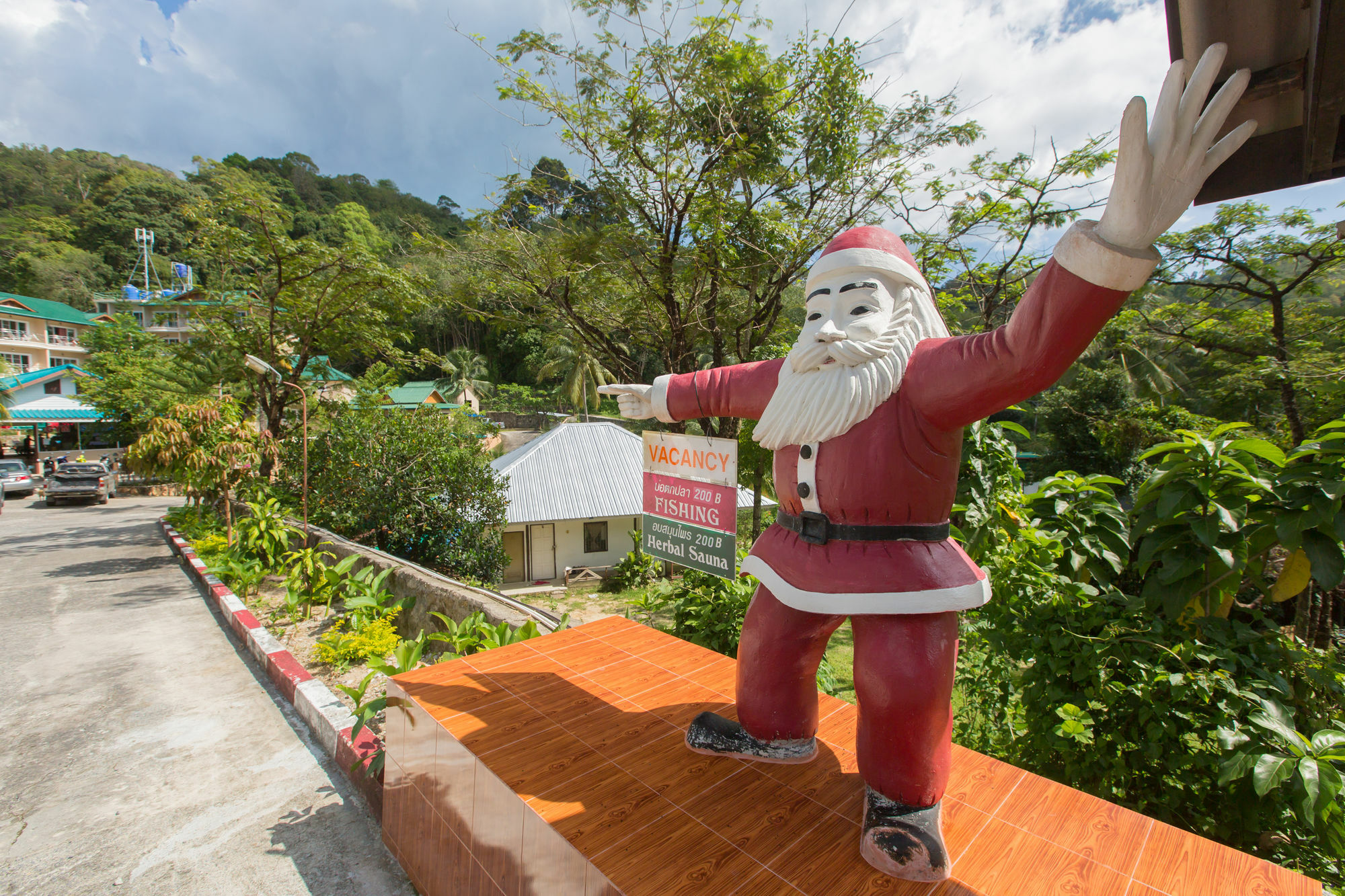 Rai Rom Yen Sha Patong