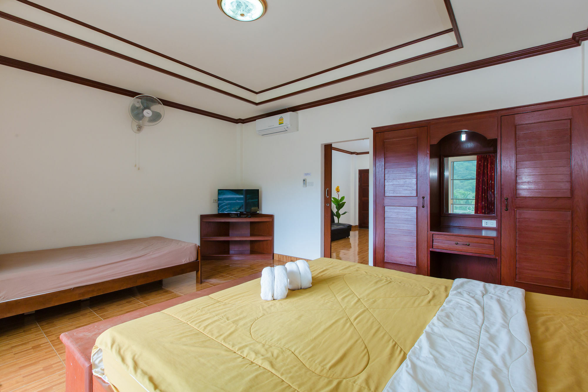 Rai Yen Sha Apartment *