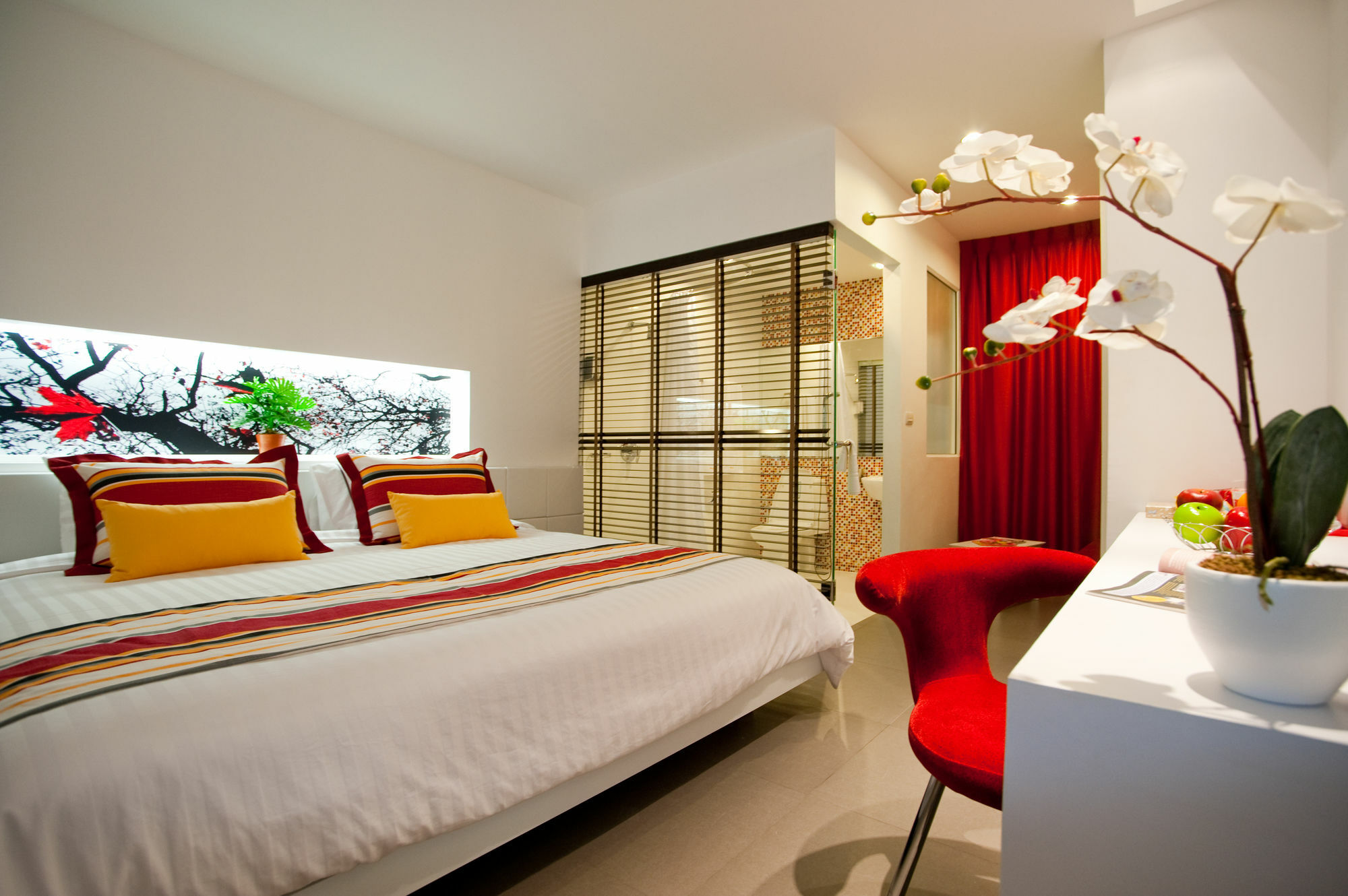 The Gallery Hotel