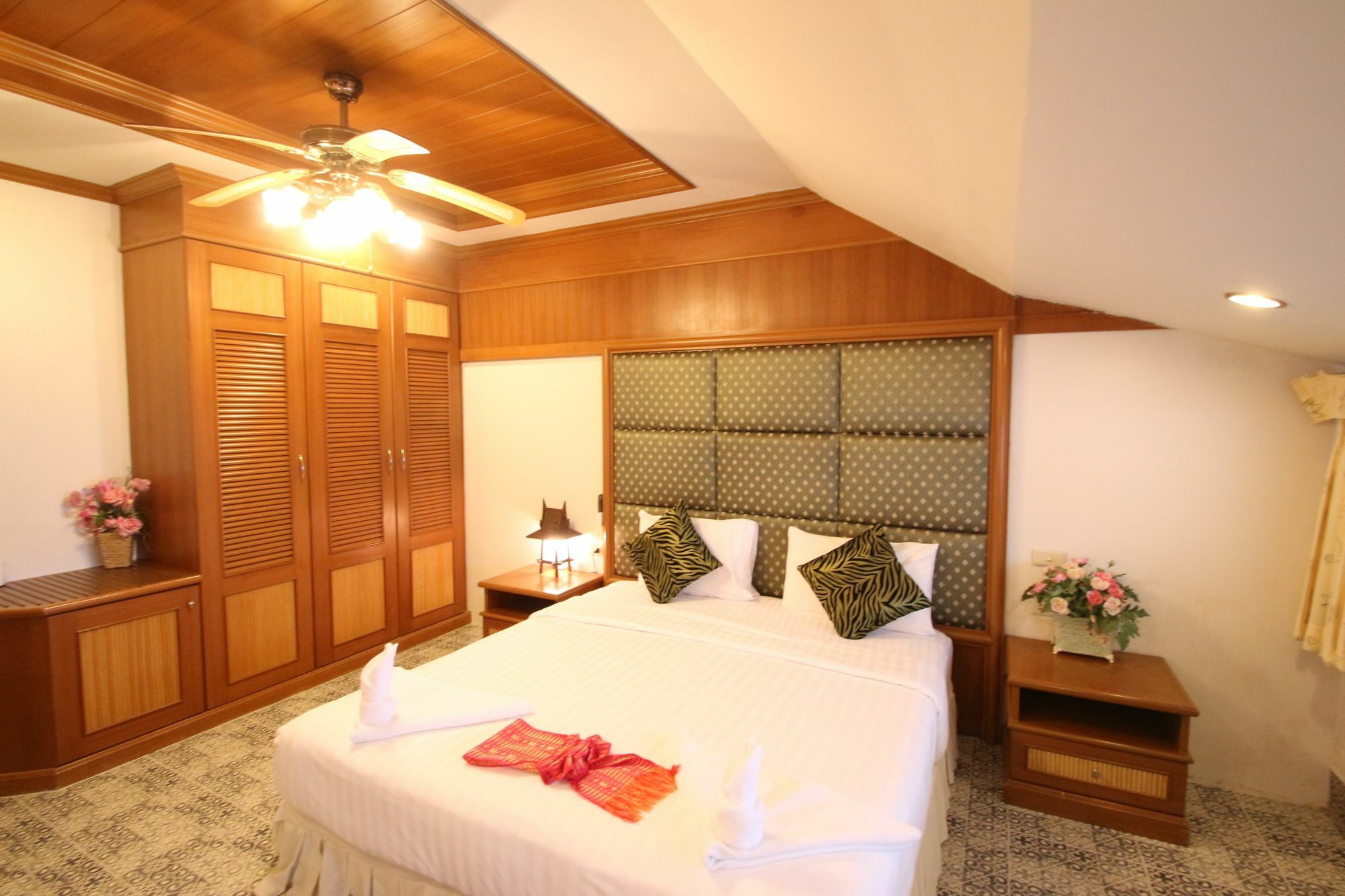 Sea Dream * Patong