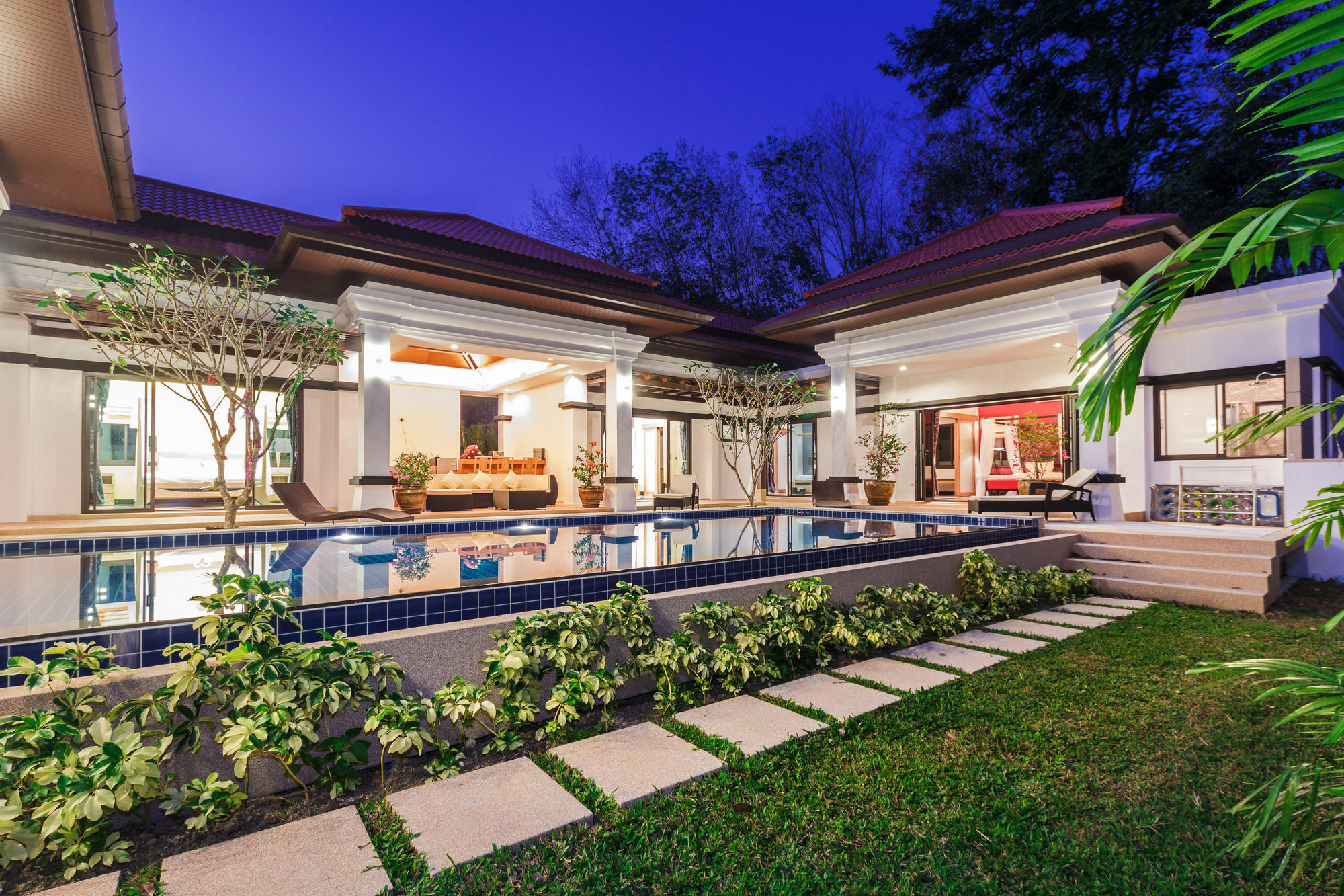 Villa Jewels Phuket *