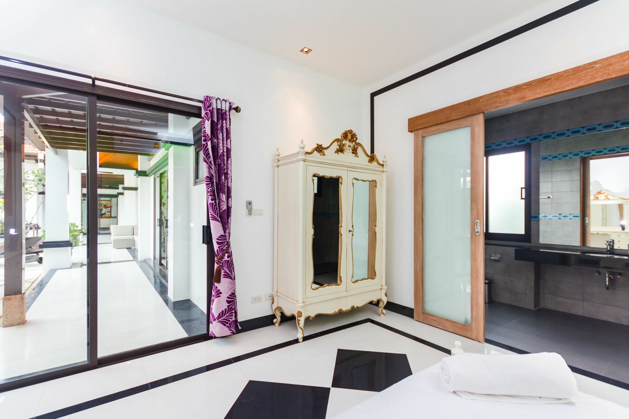 Jewels Phuket Villa Surin Beach (Phuket)