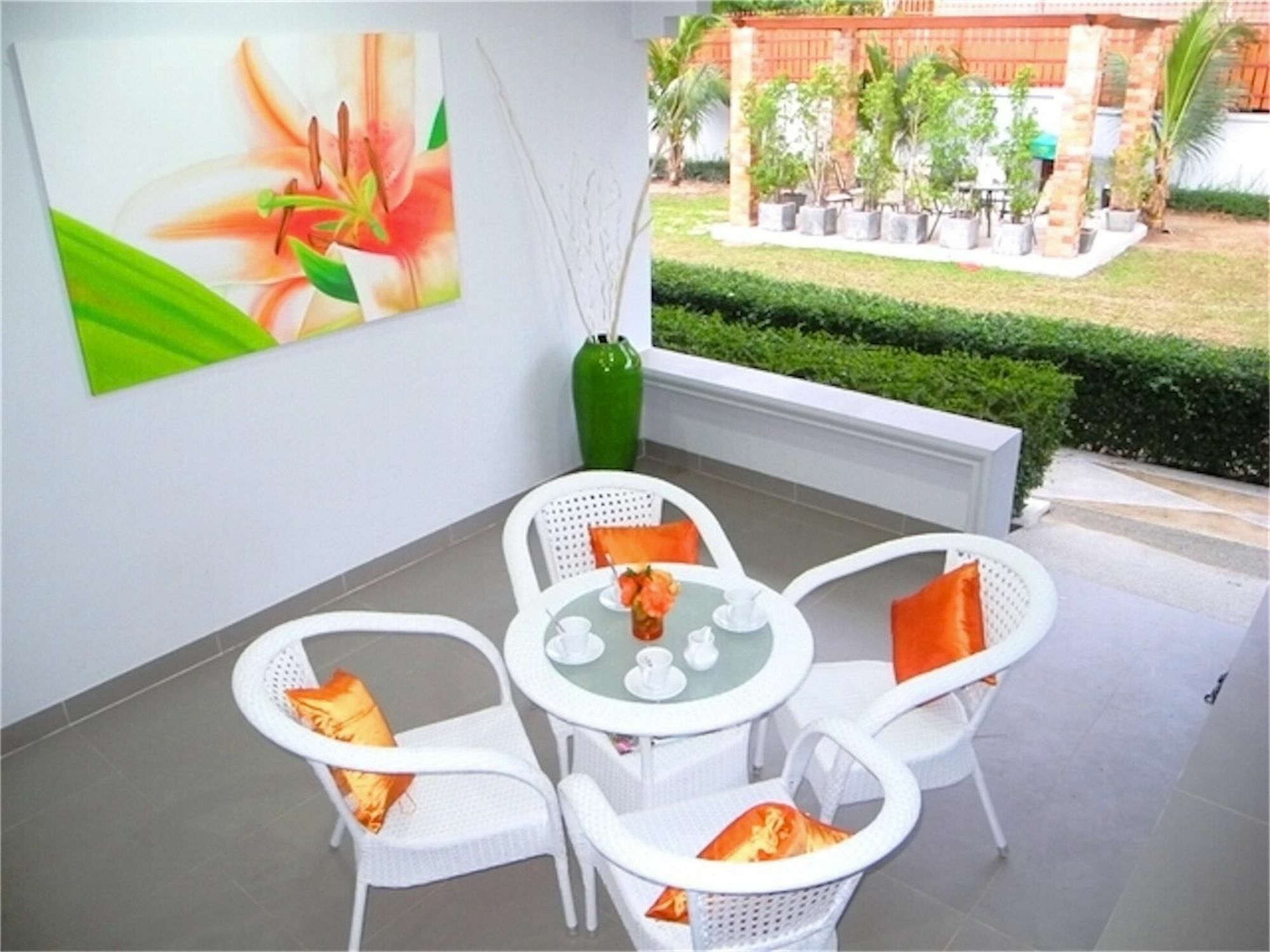 Leaf 2 2 Bedrooms * Nai Harn