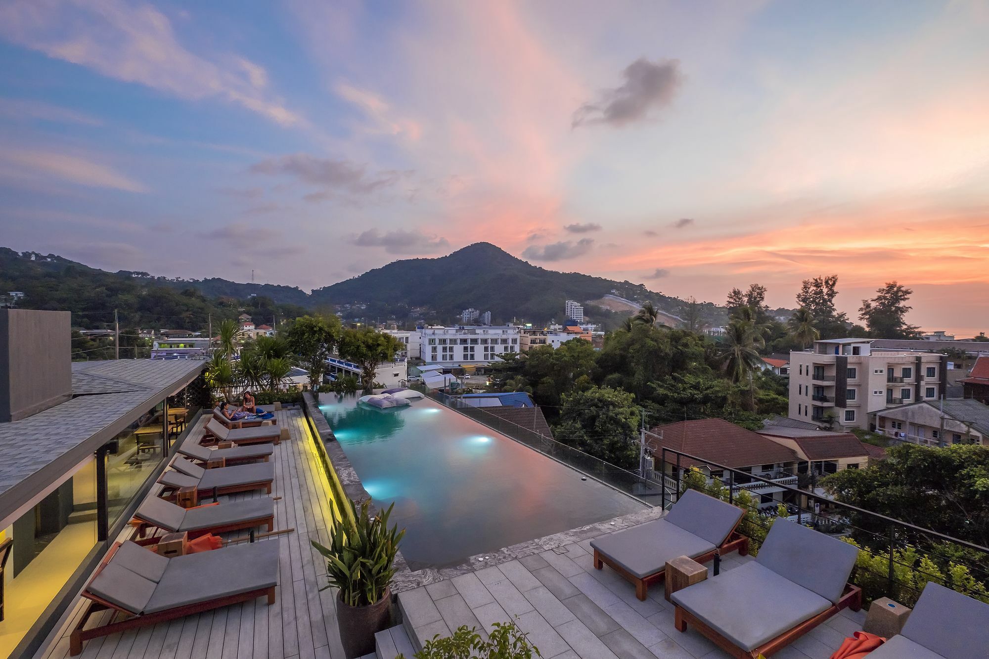 Hotel Resotel, Sha Extra