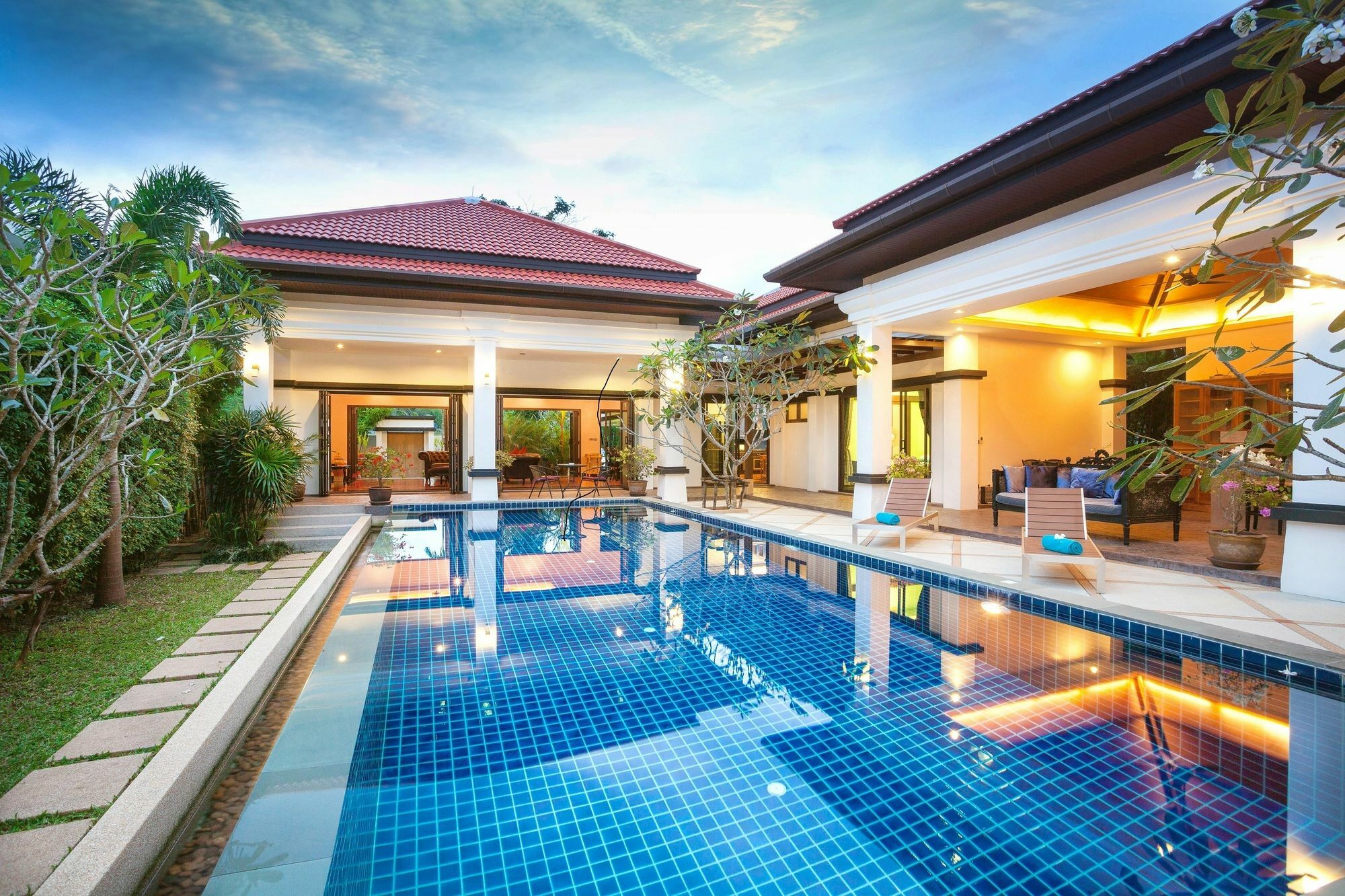 Jewels Phuket * Surin Beach (Phuket)
