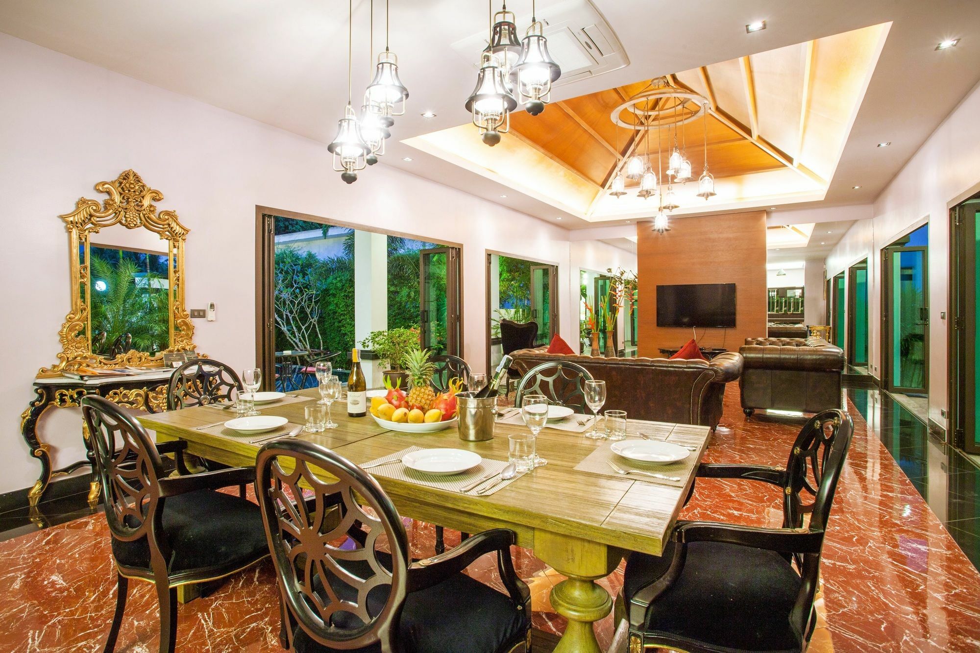 Villa Jewels Phuket *