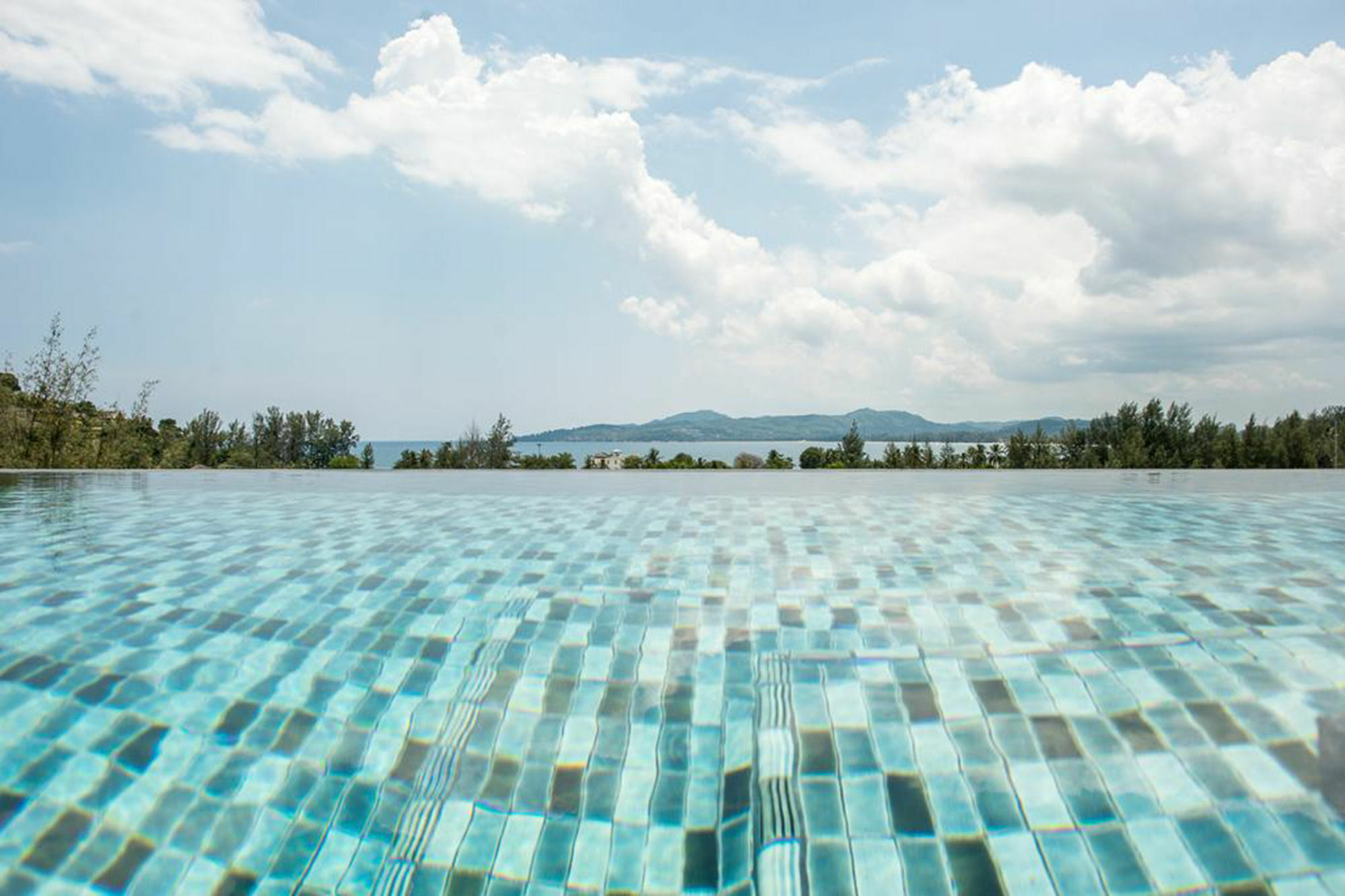 Aparthotel 6th Avenue Surin Beach (Phuket)