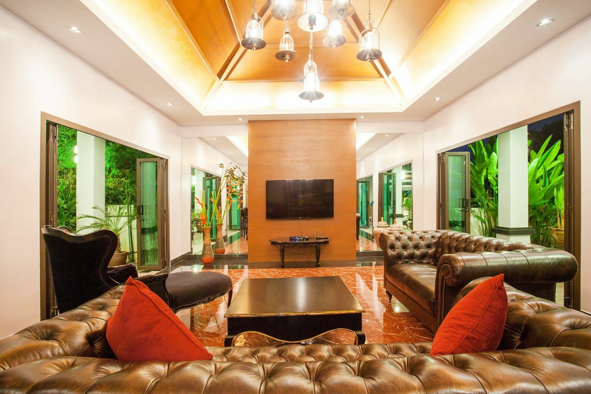 Jewels Phuket Villa Surin Beach (Phuket)