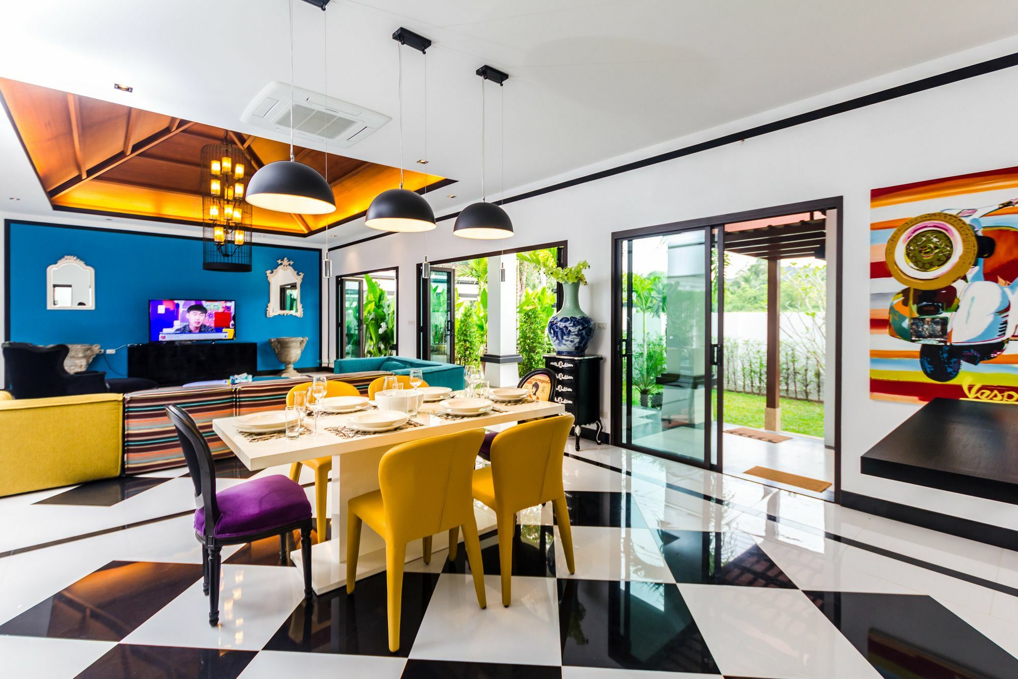 Jewels Phuket Surin Beach (Phuket)