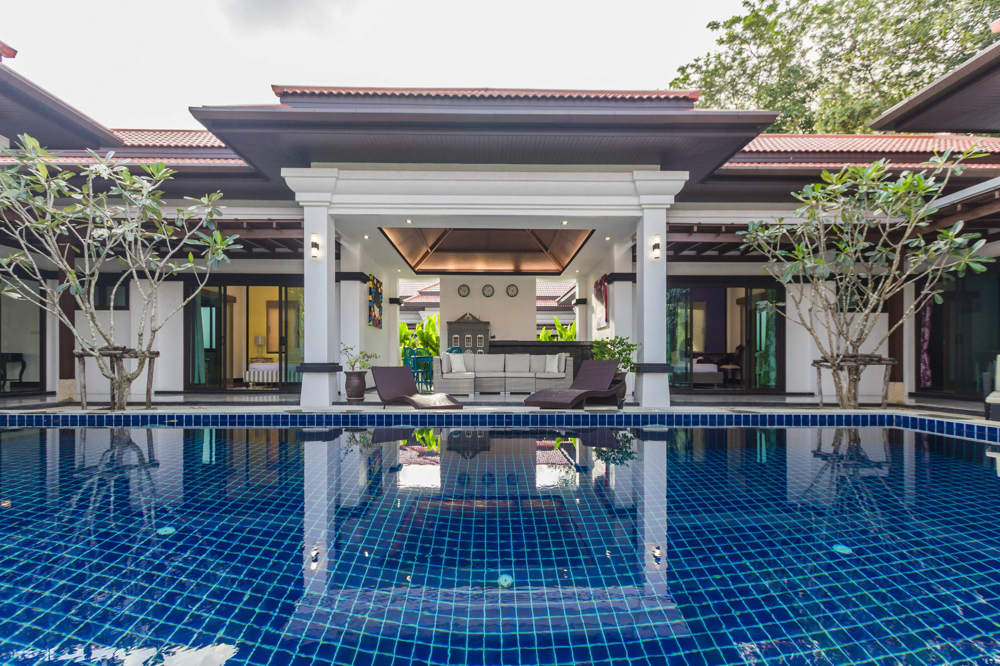 Jewels Phuket Surin Beach (Phuket)