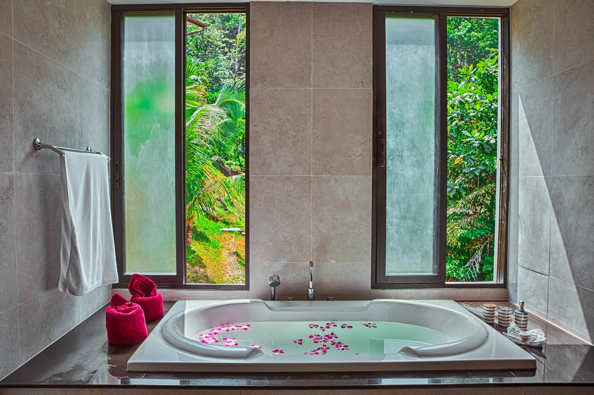 Fully Serviced Grand Luxury Time Phuket Villa *