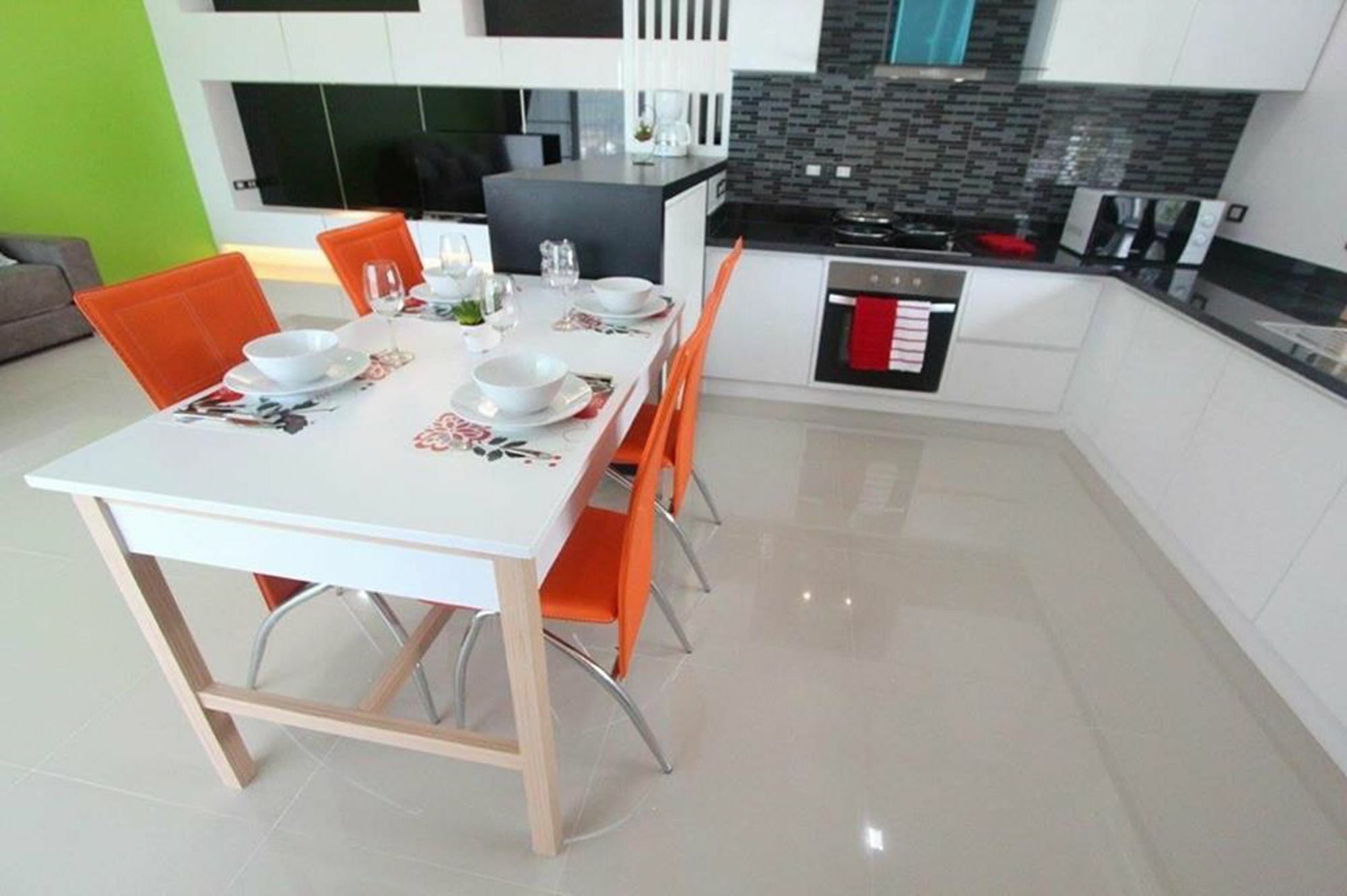 Dwell At Hill Villa *
