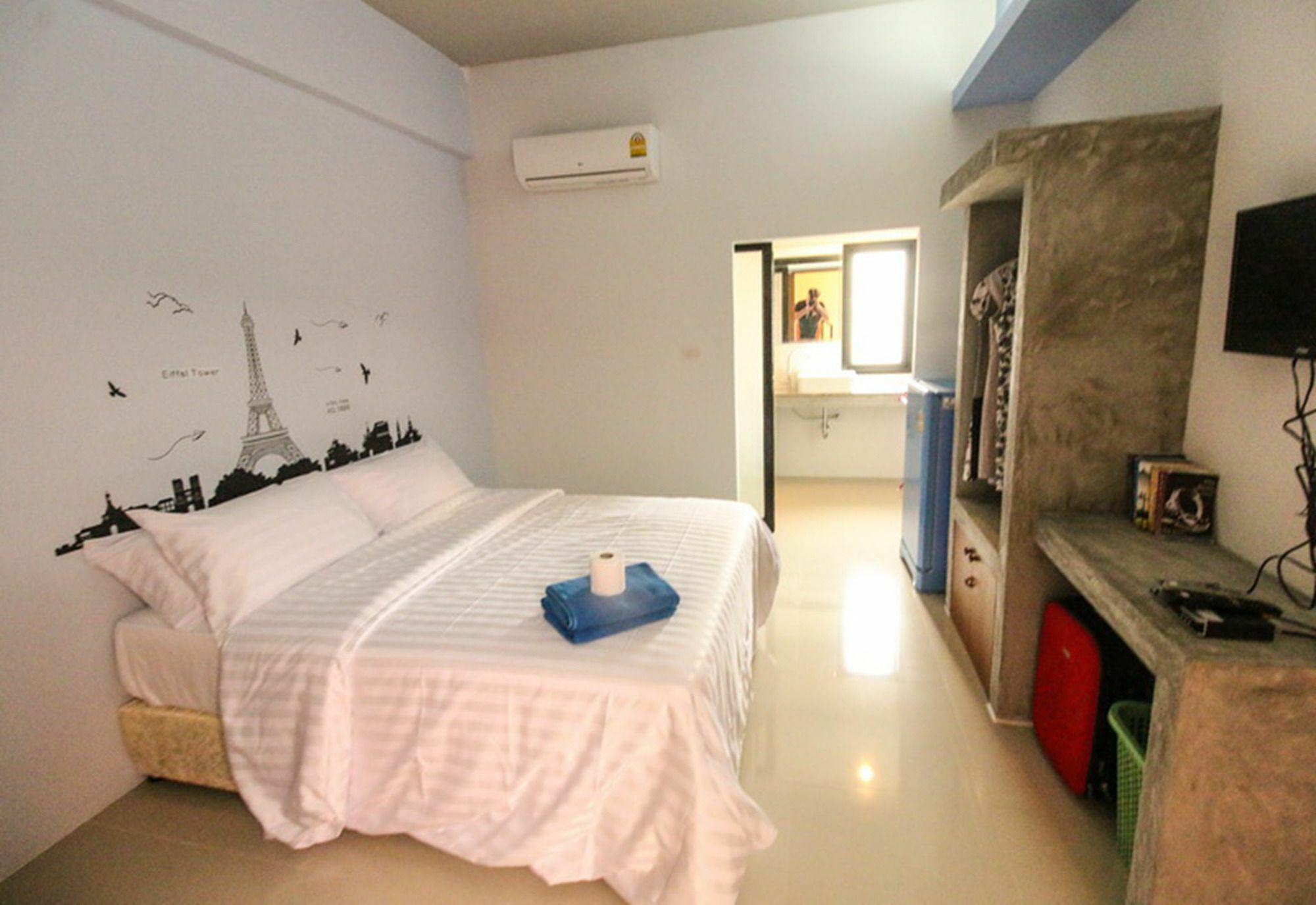 Hostel Six Pack