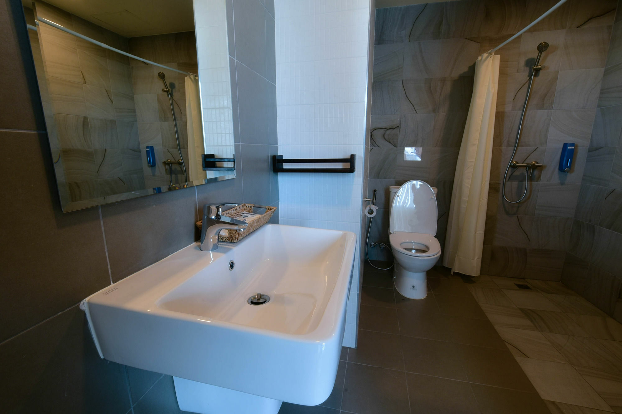 Hotel The Sixteenth Naiyang Sha 3*