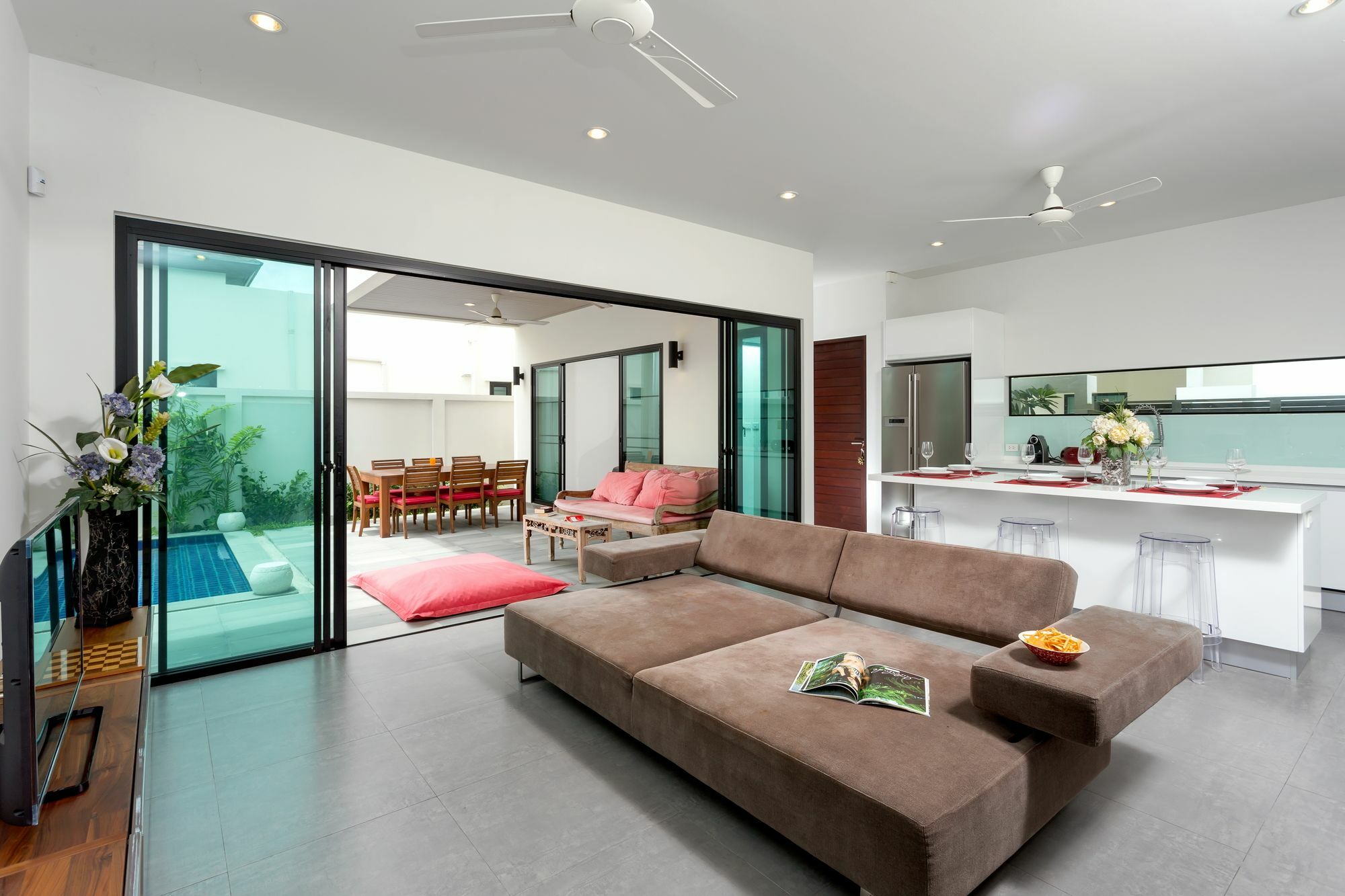 Large 3br With Big Pool By Intira Hotel