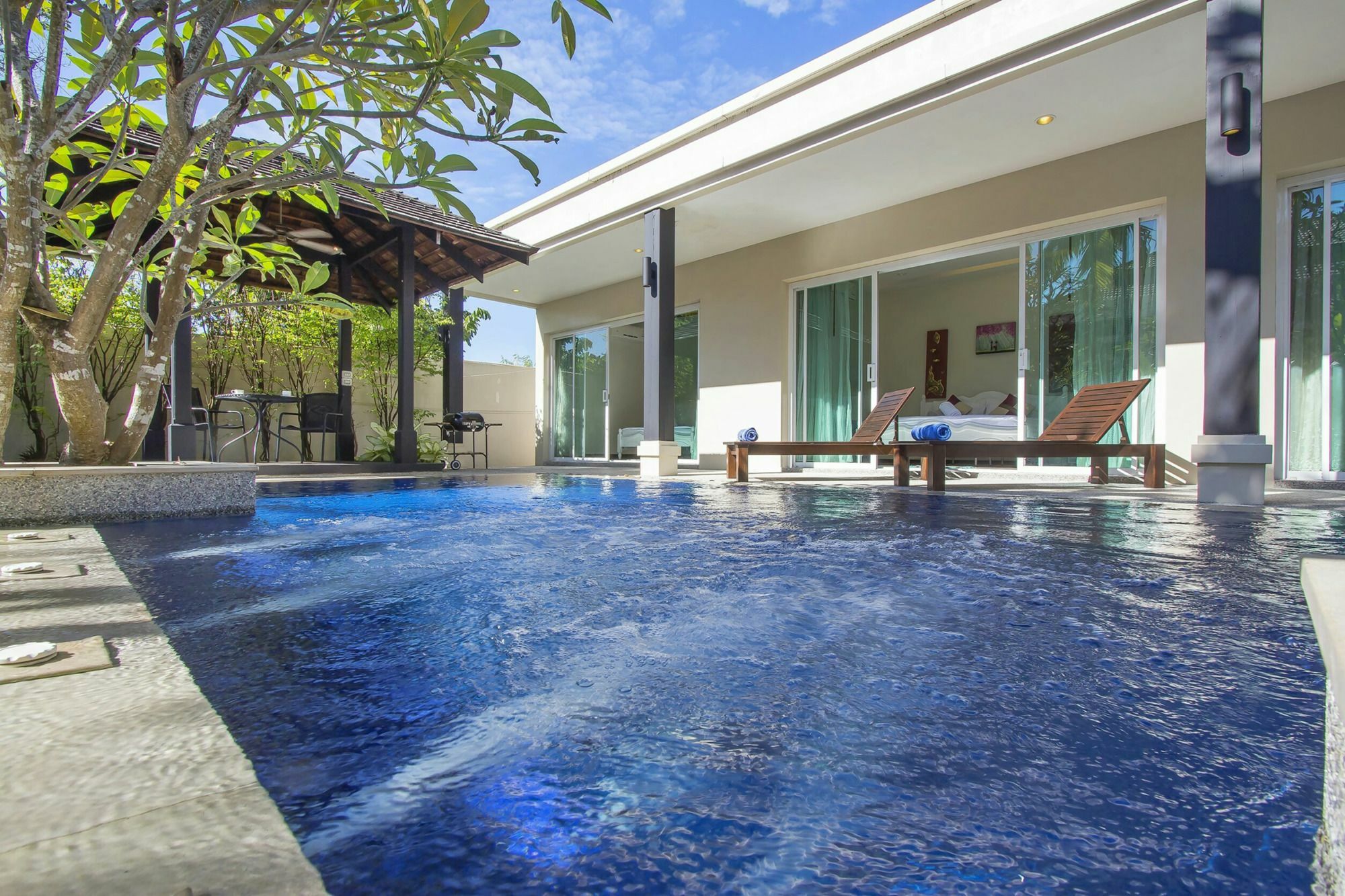 Oazza Villa *