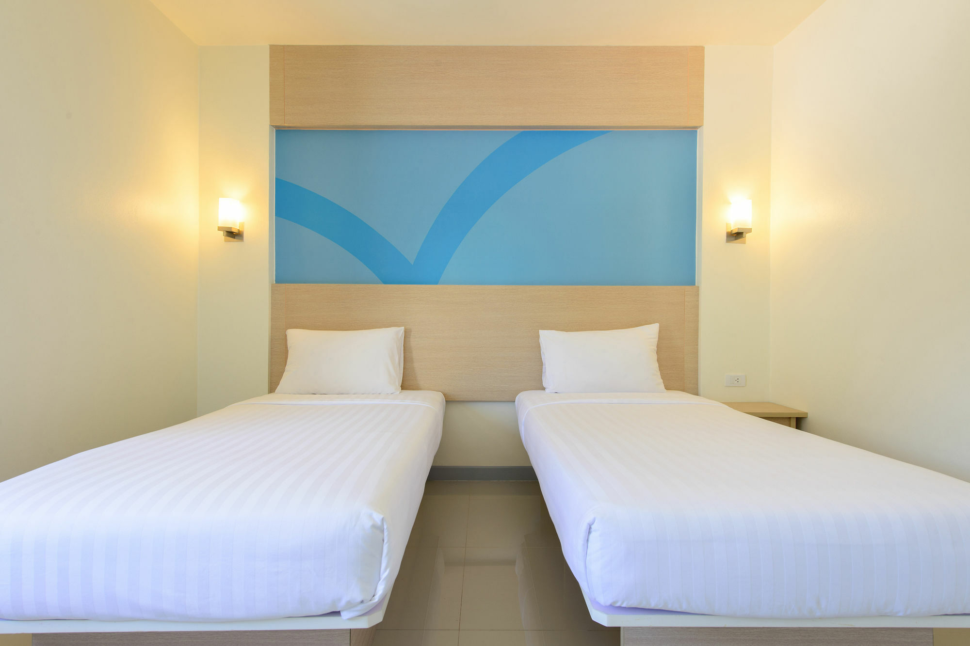 Hotel Hop - Sha 2*