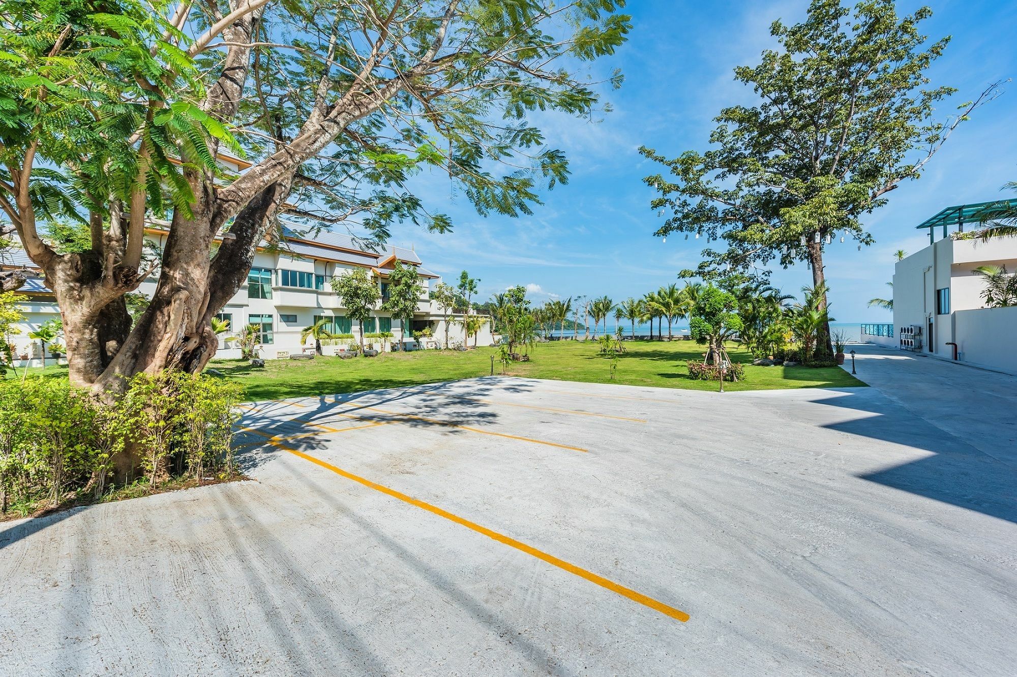 Tide Front - Sha Phuket