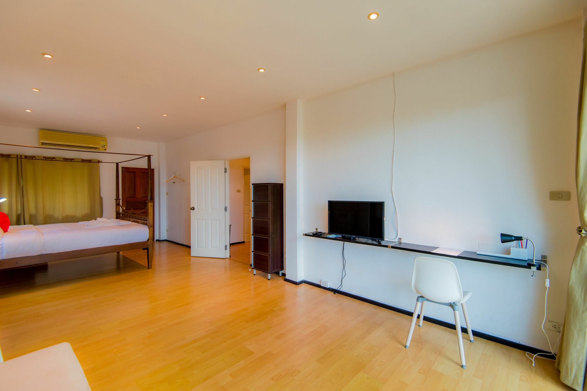 Tananza Pool Nern Khao Phuket Holiday home *