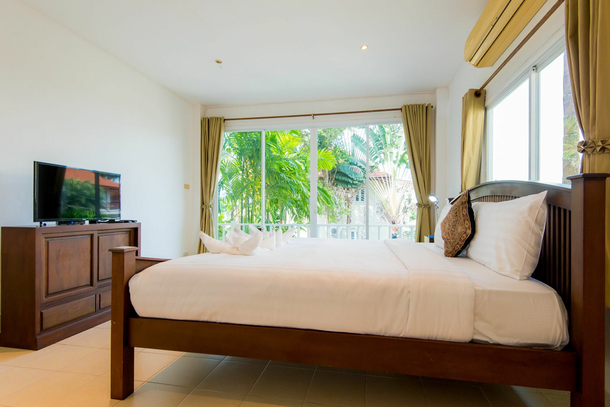 Tananza Pool Nern Khao Phuket Holiday home *